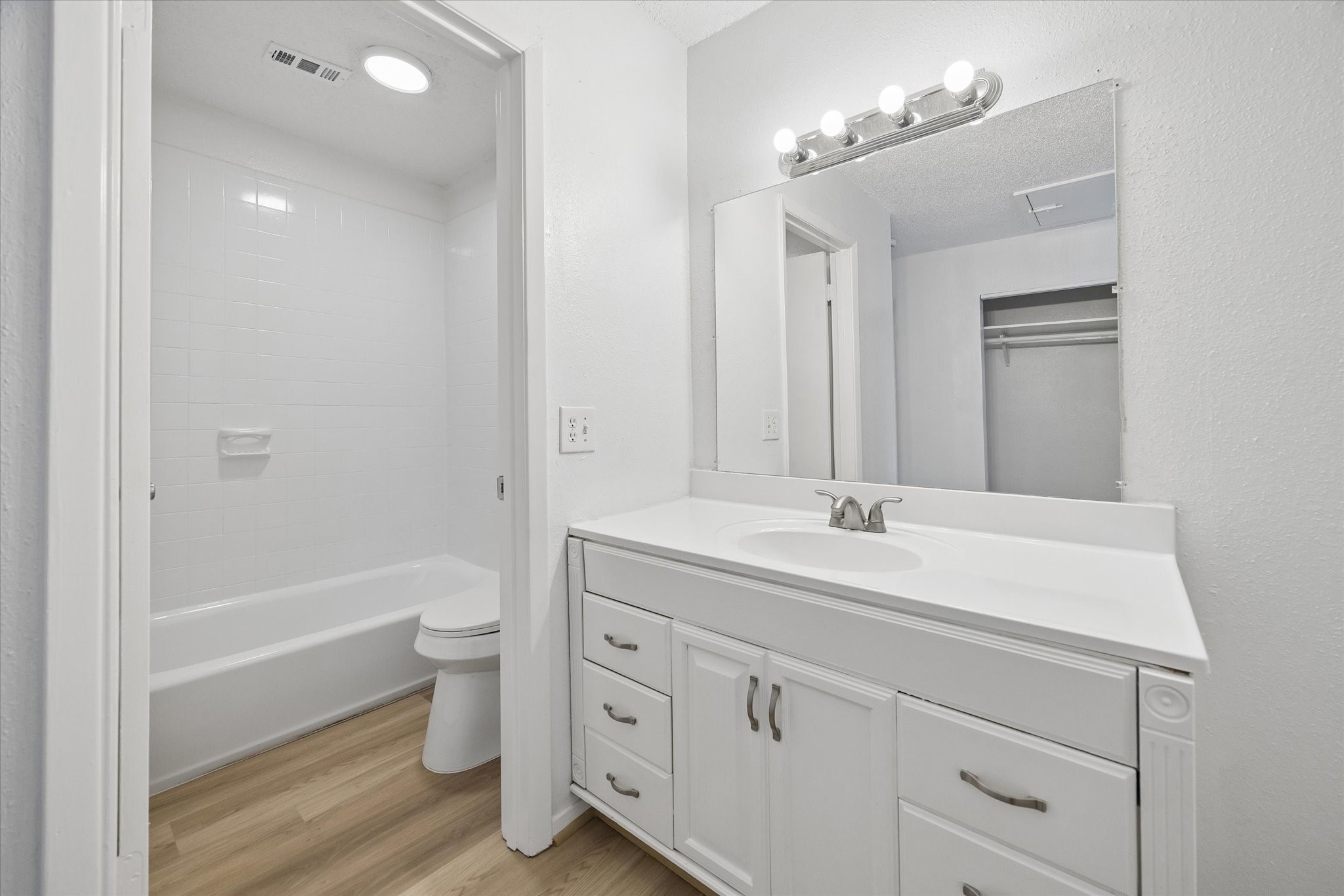 12522 Newbrook Drive Property Photo 12