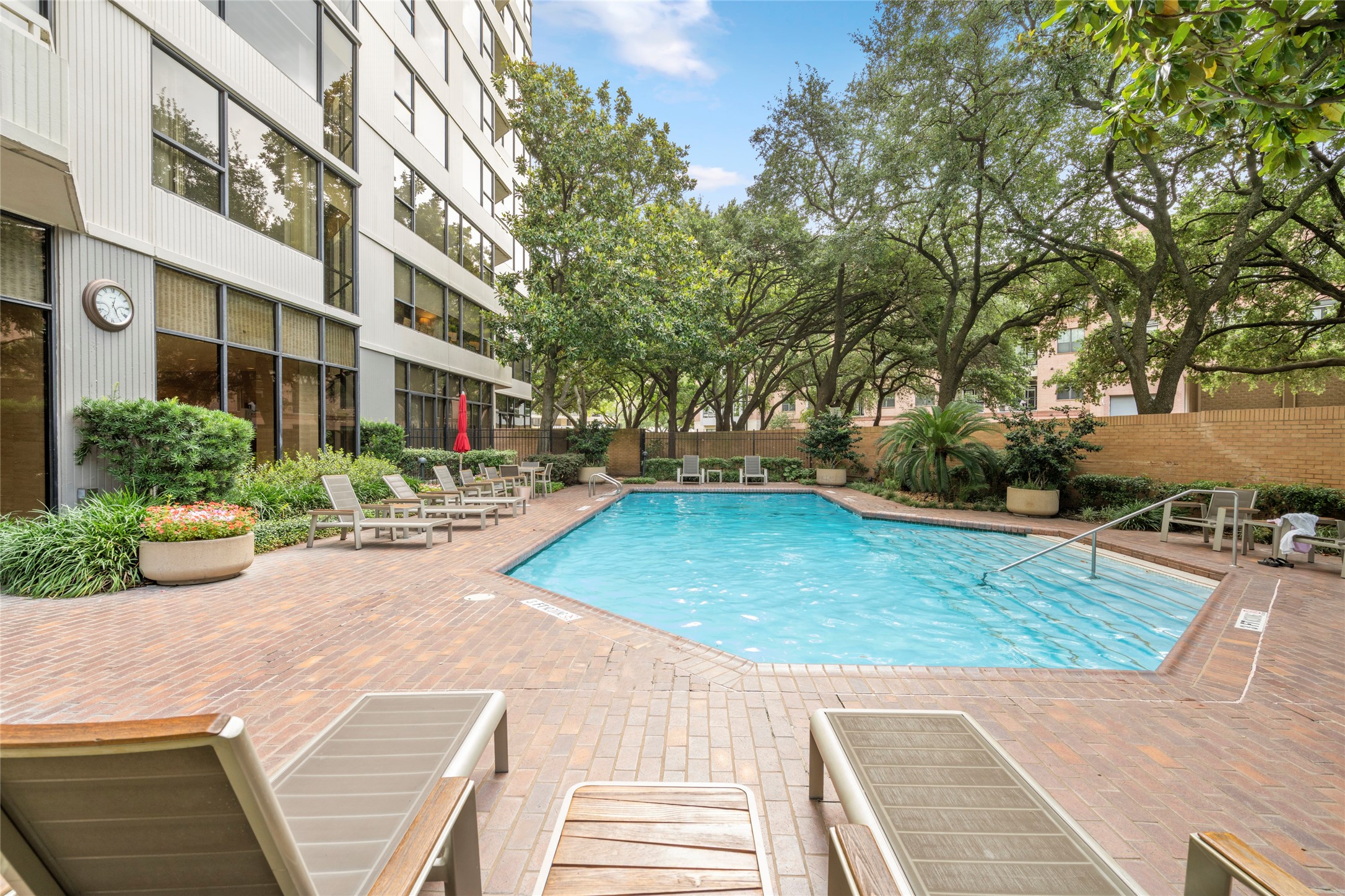 14 Greenway Plaza 26o Property Photo 6