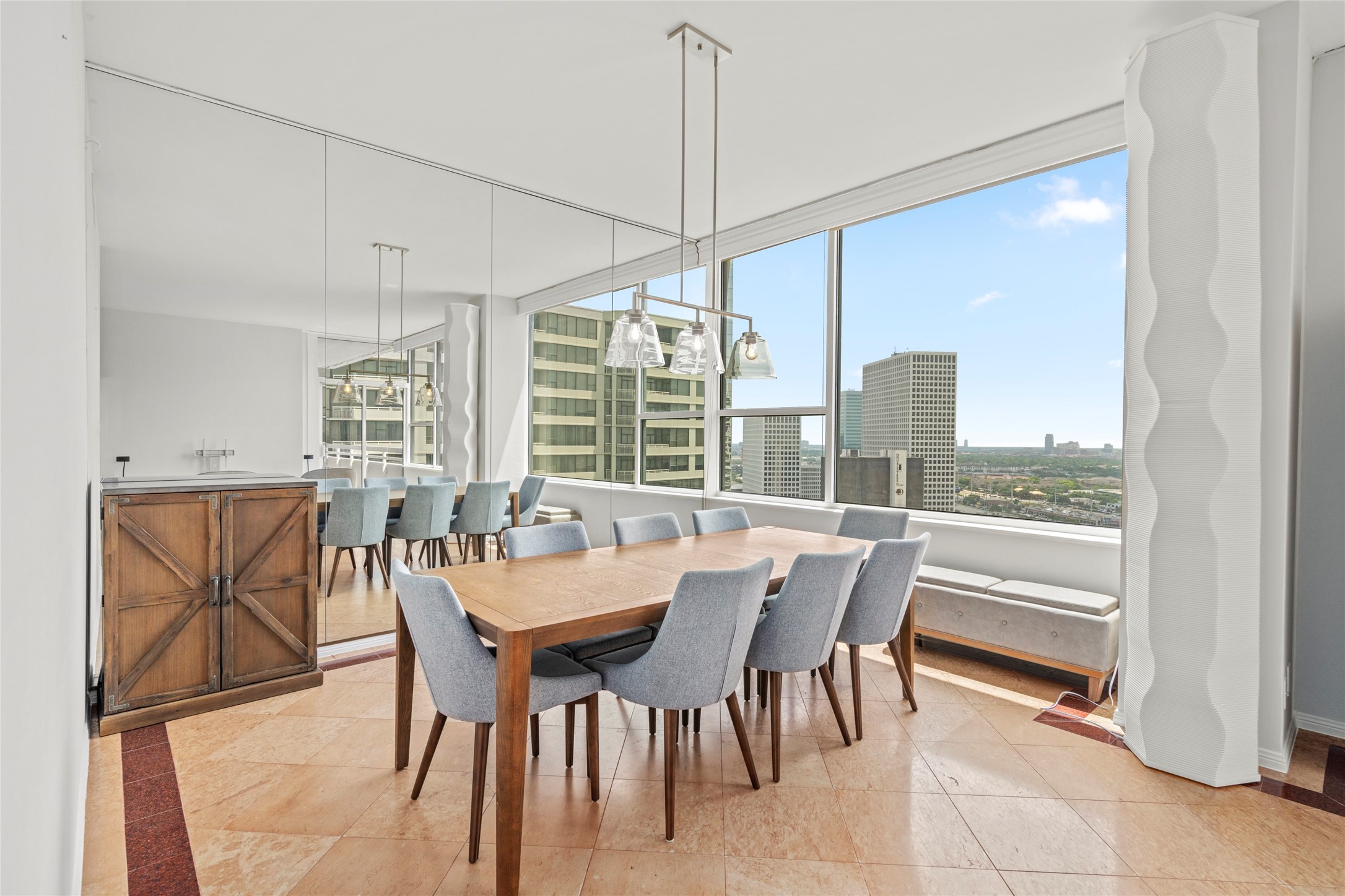 14 Greenway Plaza 26o Property Photo 10