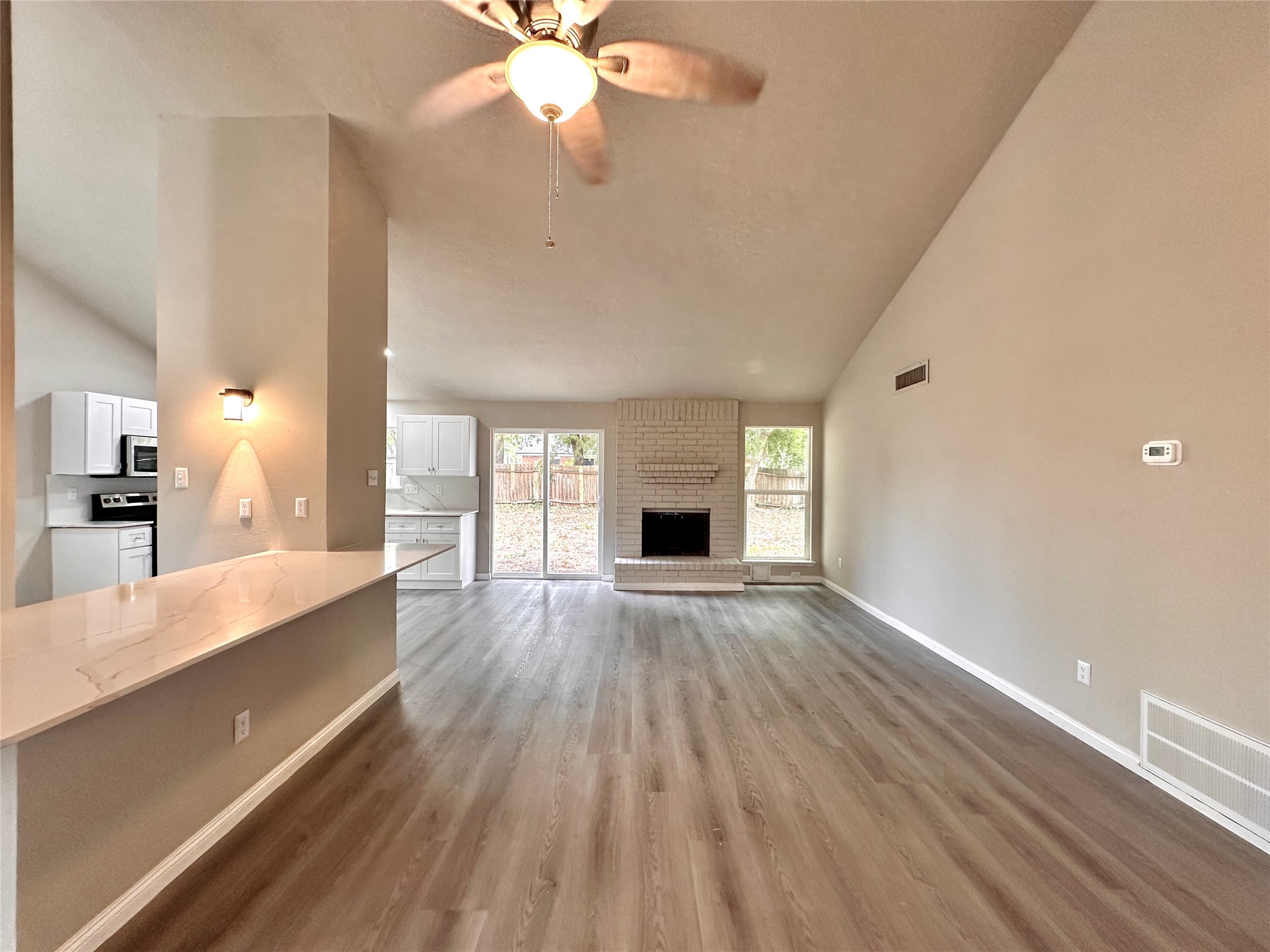 7730 Chaseview Drive Property Photo 10