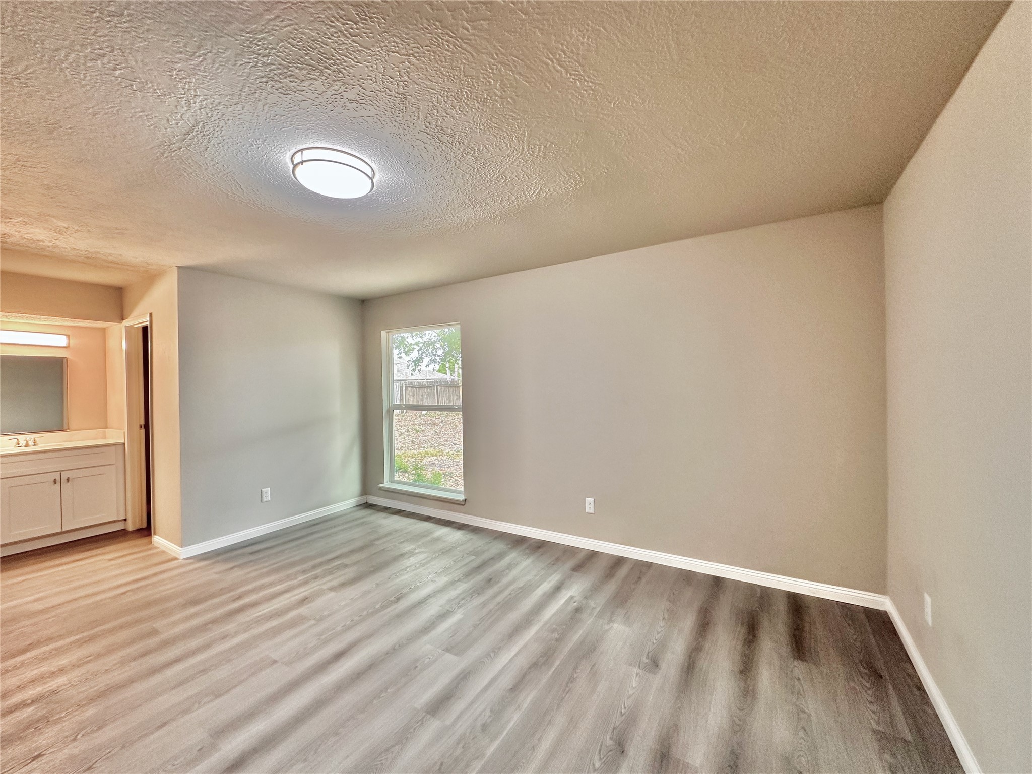 7730 Chaseview Drive Property Photo 15