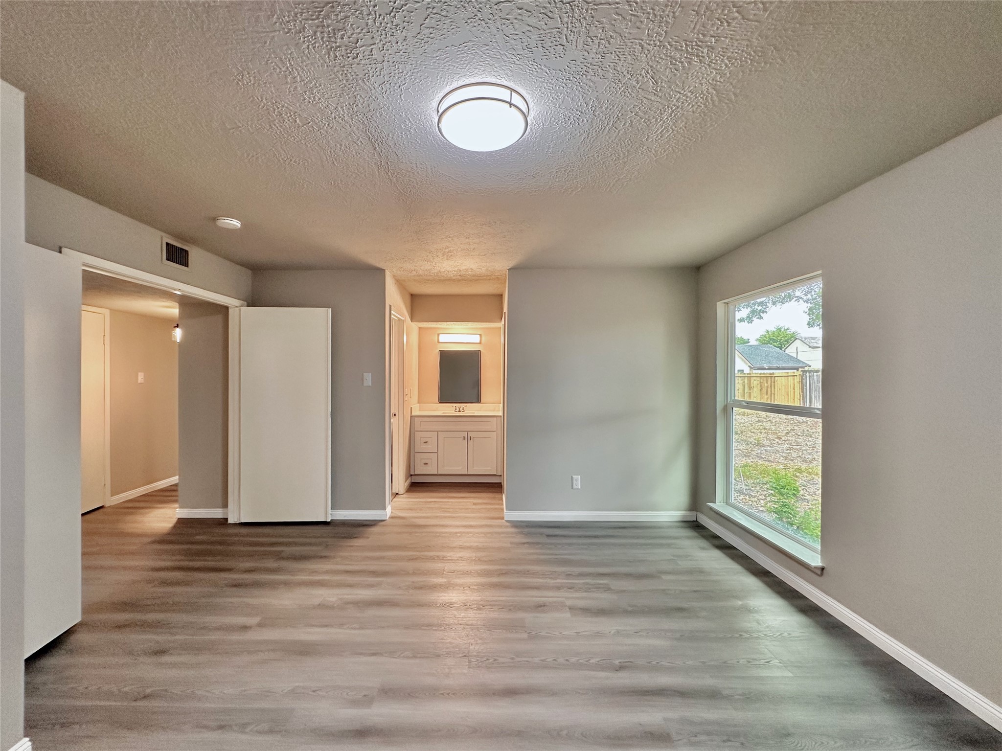 7730 Chaseview Drive Property Photo 16