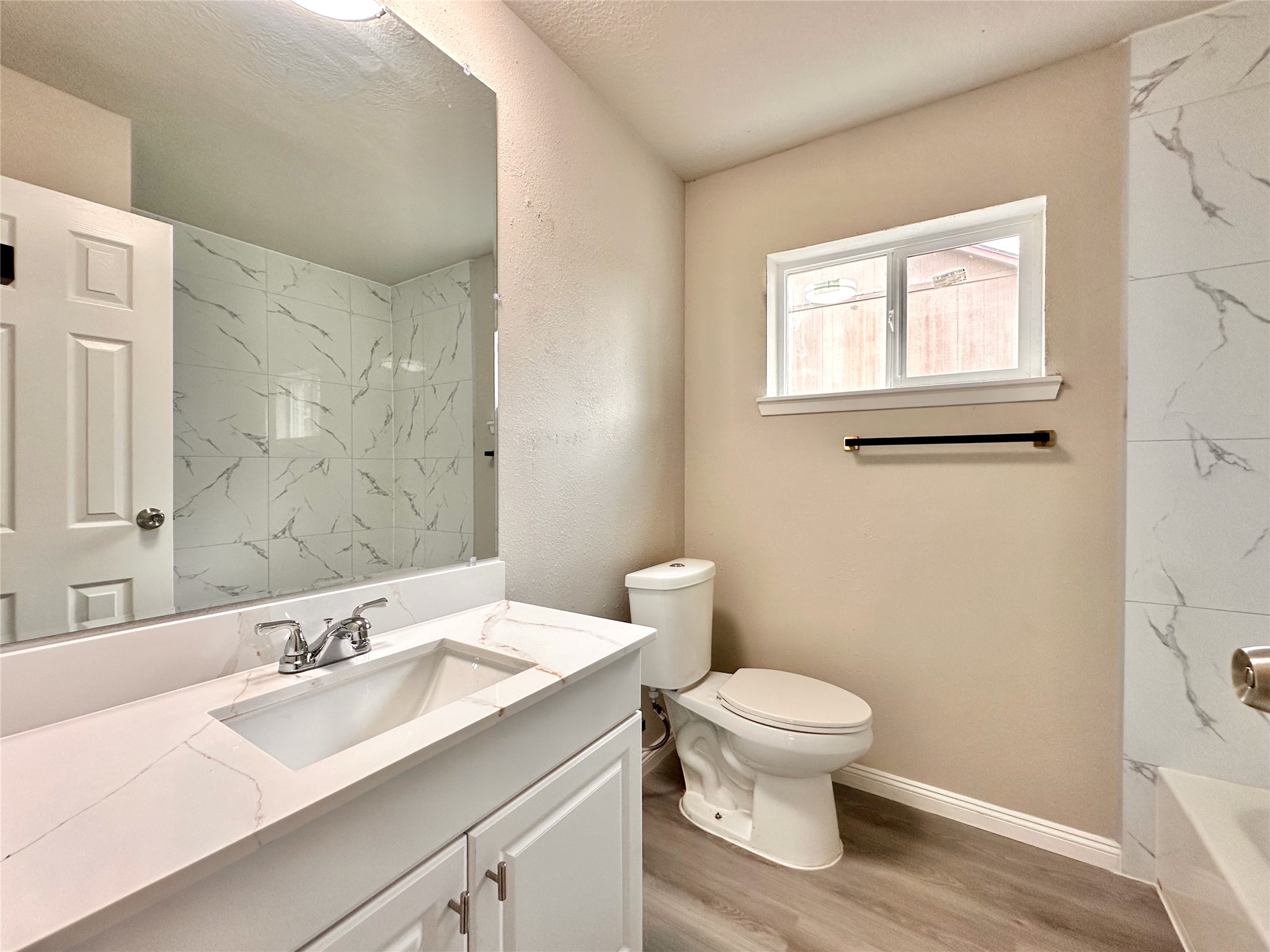 7730 Chaseview Drive Property Photo 23