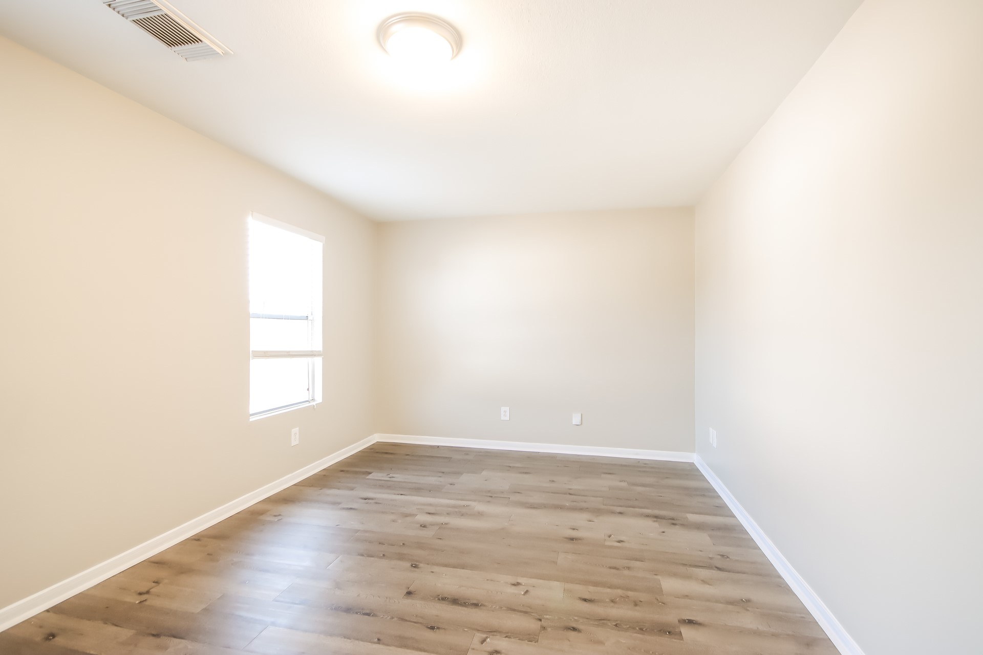 10842 Maple Bough Lane Property Photo 8