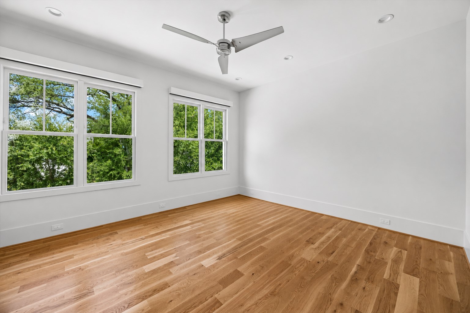 1737 Milford Street Property Photo 29