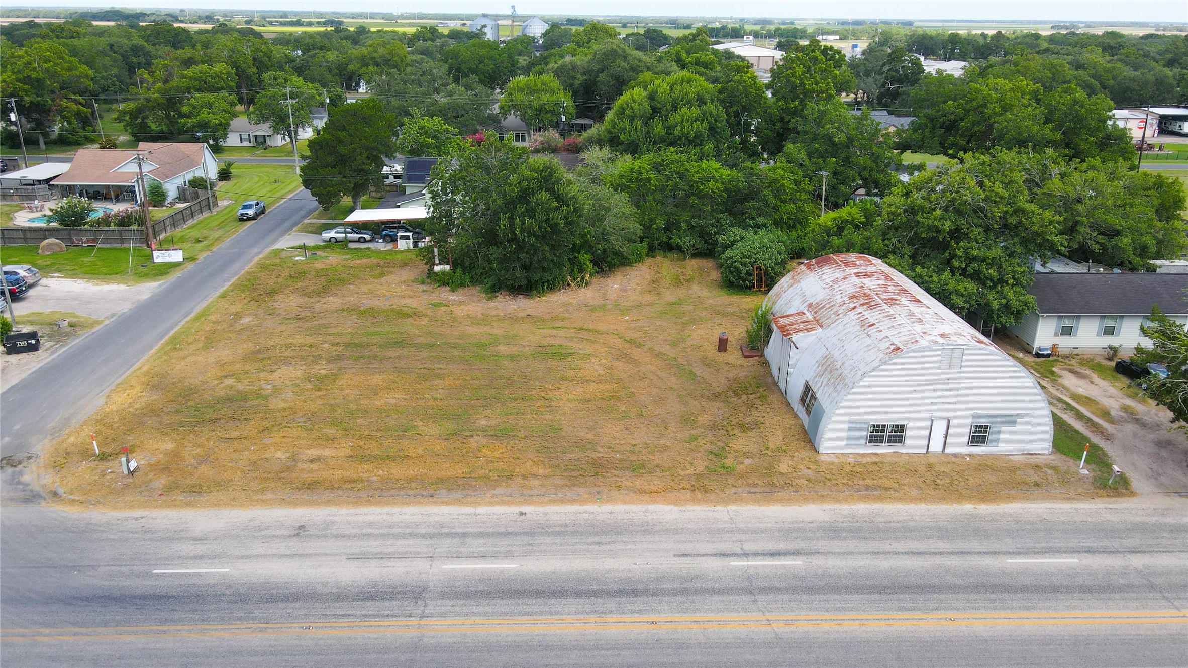 00 W North Street Property Photo 3