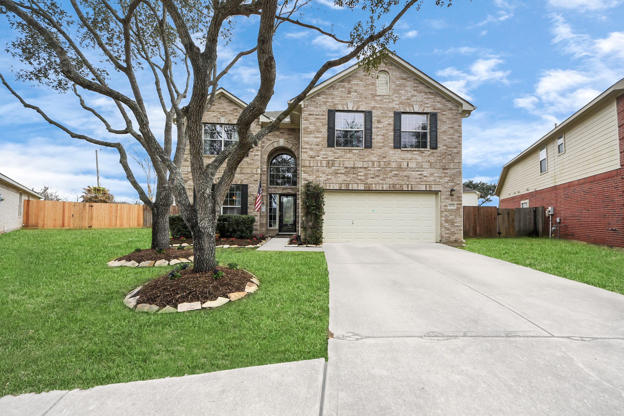 4106 Freedom Tree Drive Property Photo 3