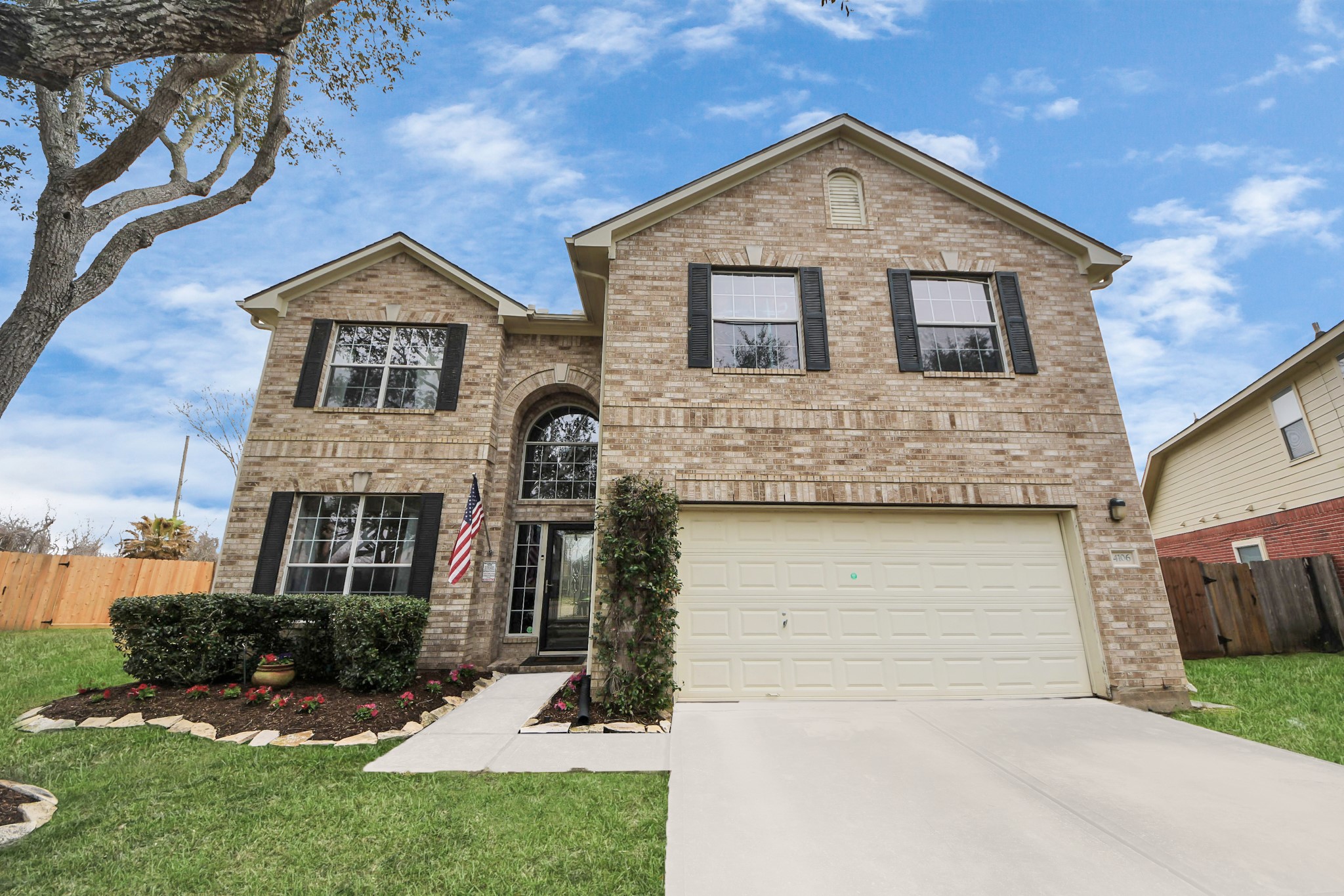 4106 Freedom Tree Drive Property Photo 9