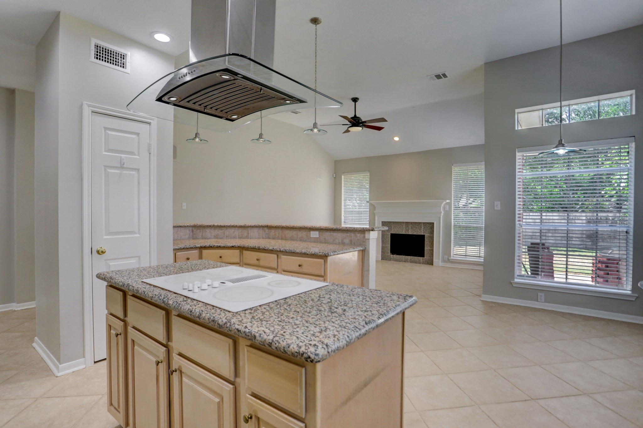 14019 Lake Trail Drive Property Photo 6