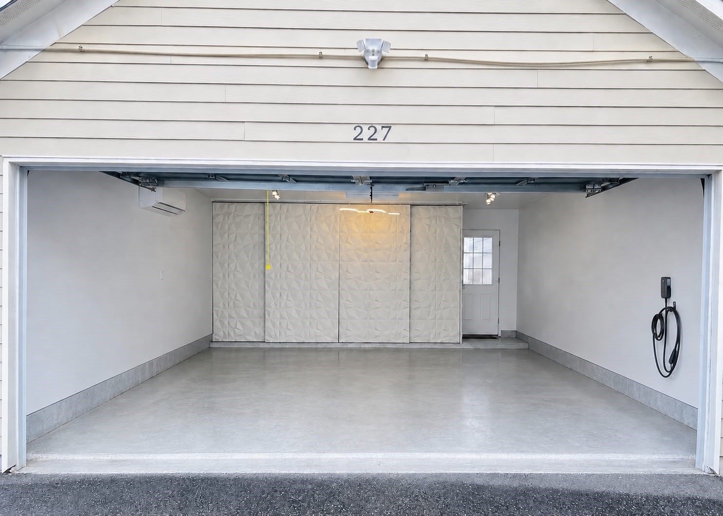 227 W 24th Street Property Photo 40