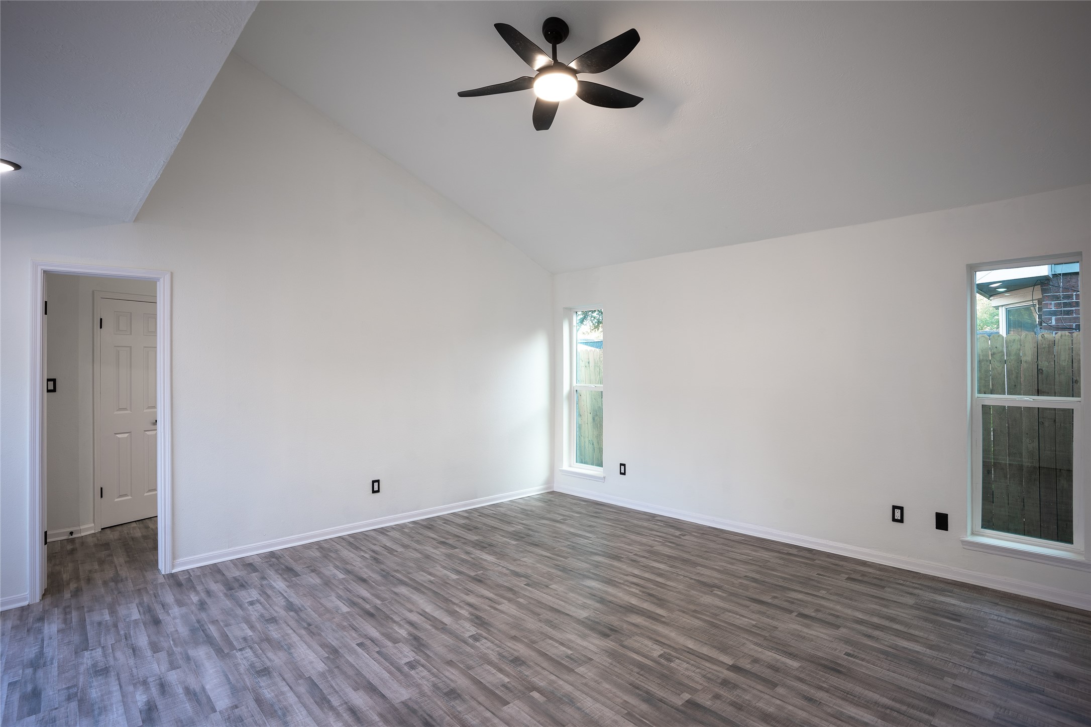 1814 Elmwood Court Property Photo 9
