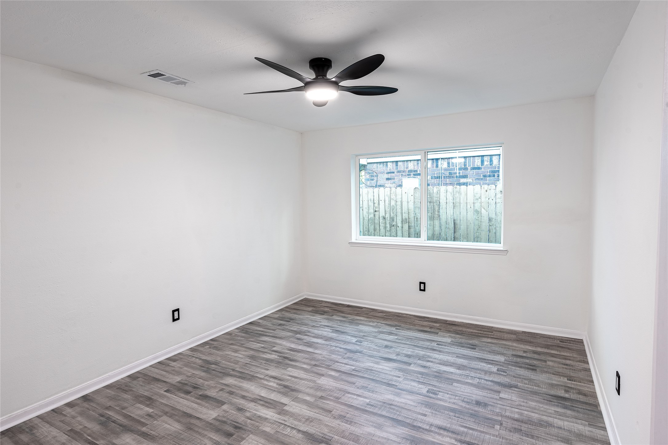 1814 Elmwood Court Property Photo 14
