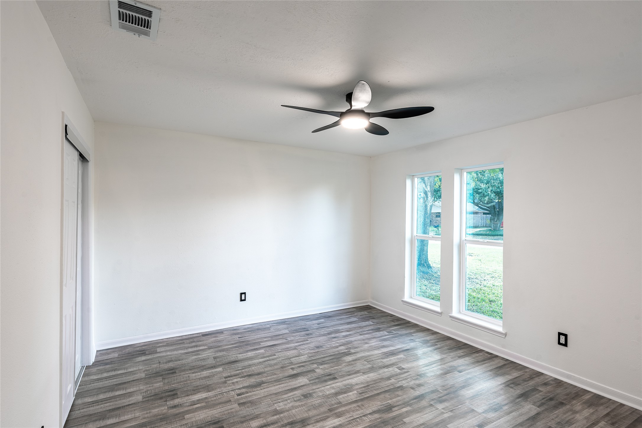 1814 Elmwood Court Property Photo 16