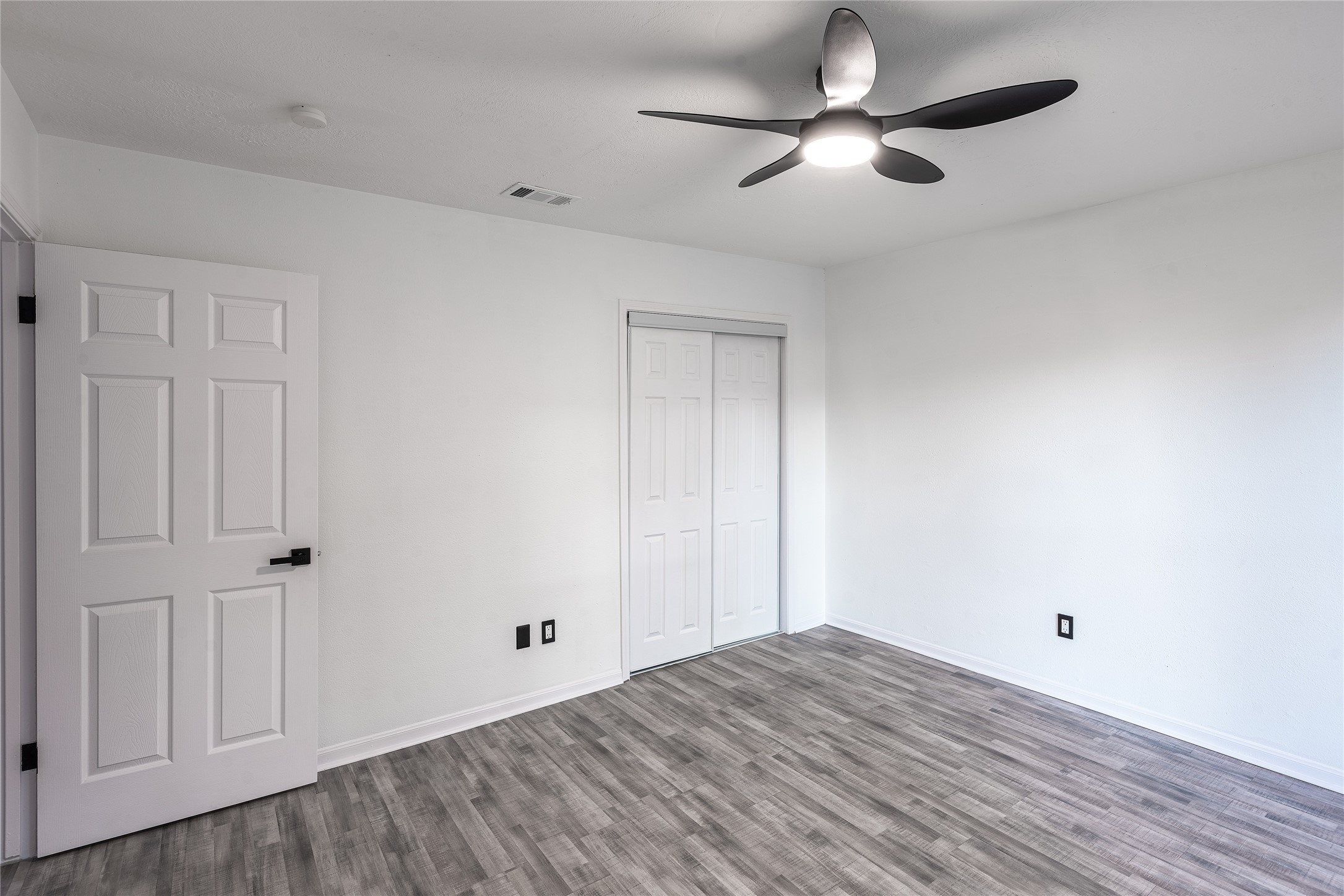 1814 Elmwood Court Property Photo 17