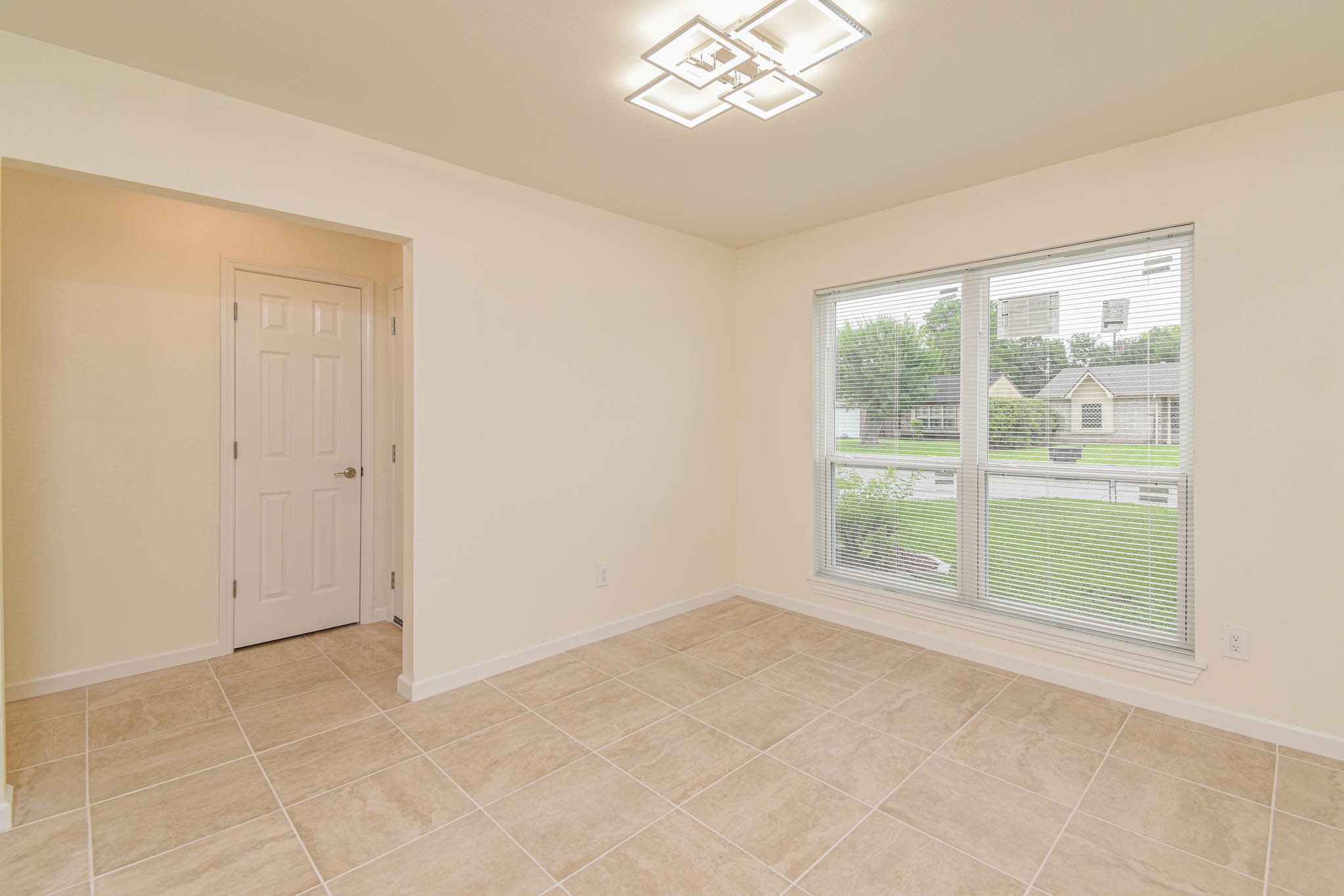 5003 Denoron Drive Property Photo 15