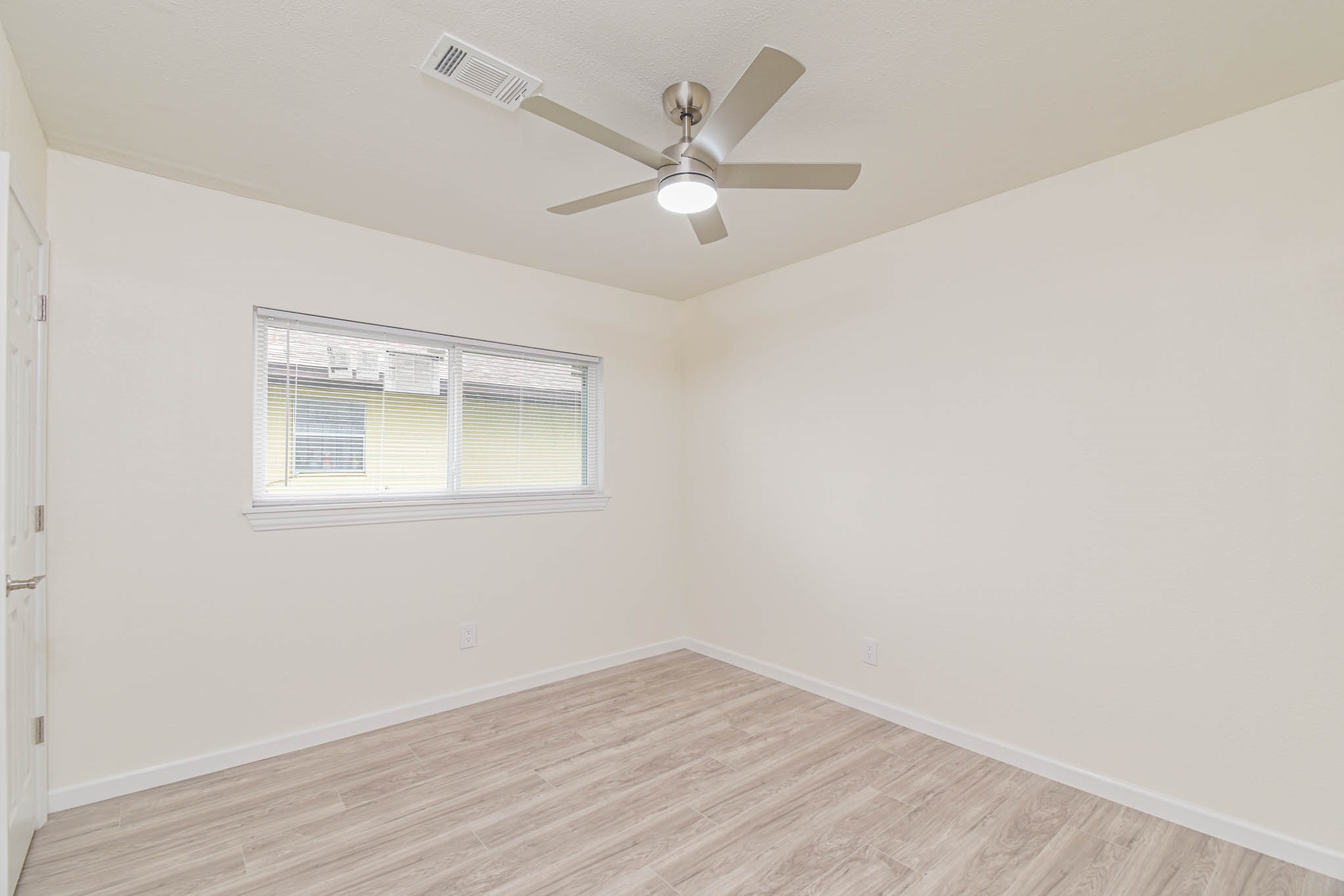 5003 Denoron Drive Property Photo 19