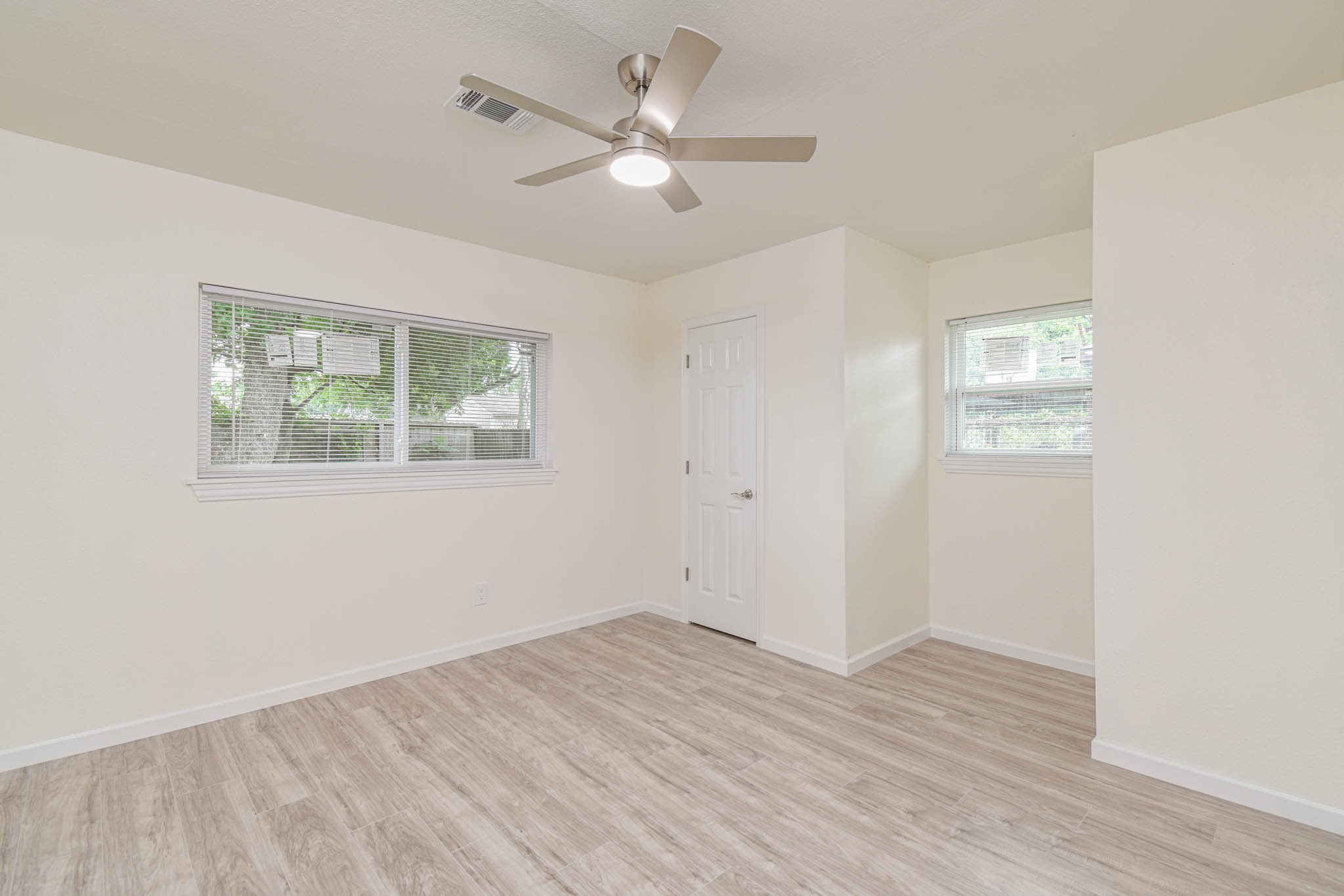 5003 Denoron Drive Property Photo 21