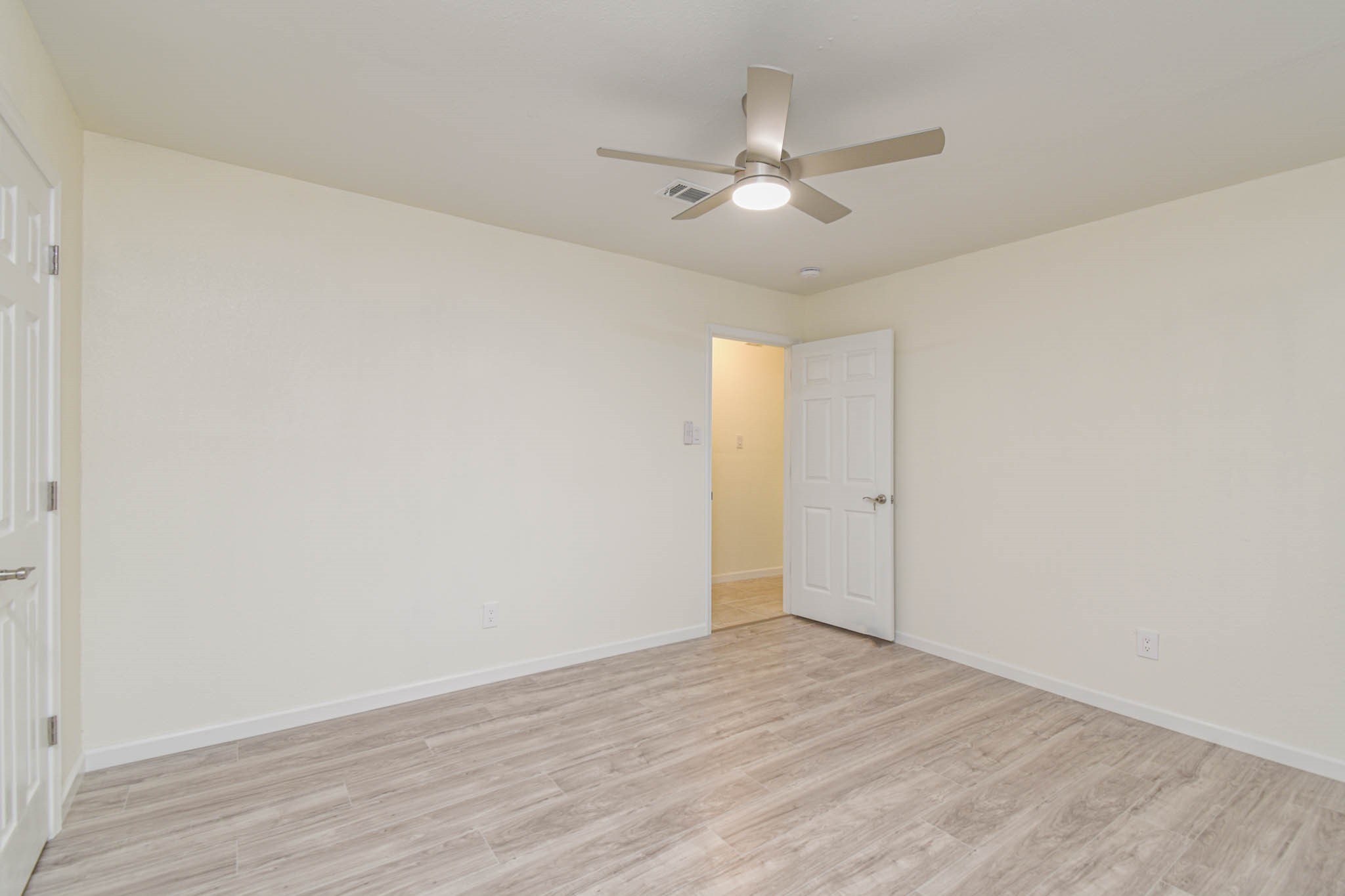5003 Denoron Drive Property Photo 25