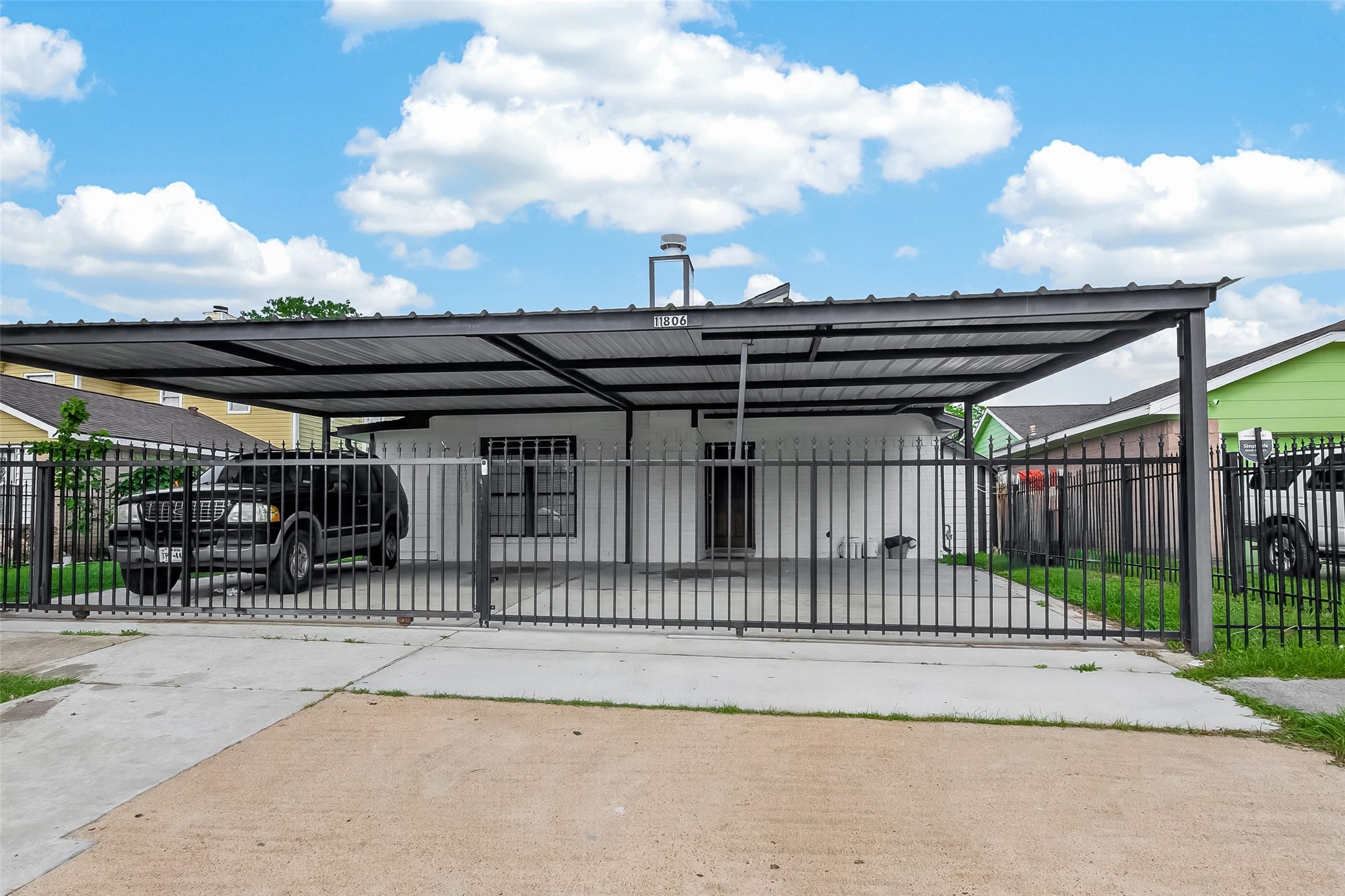 11806 Roandale Drive Property Photo 1