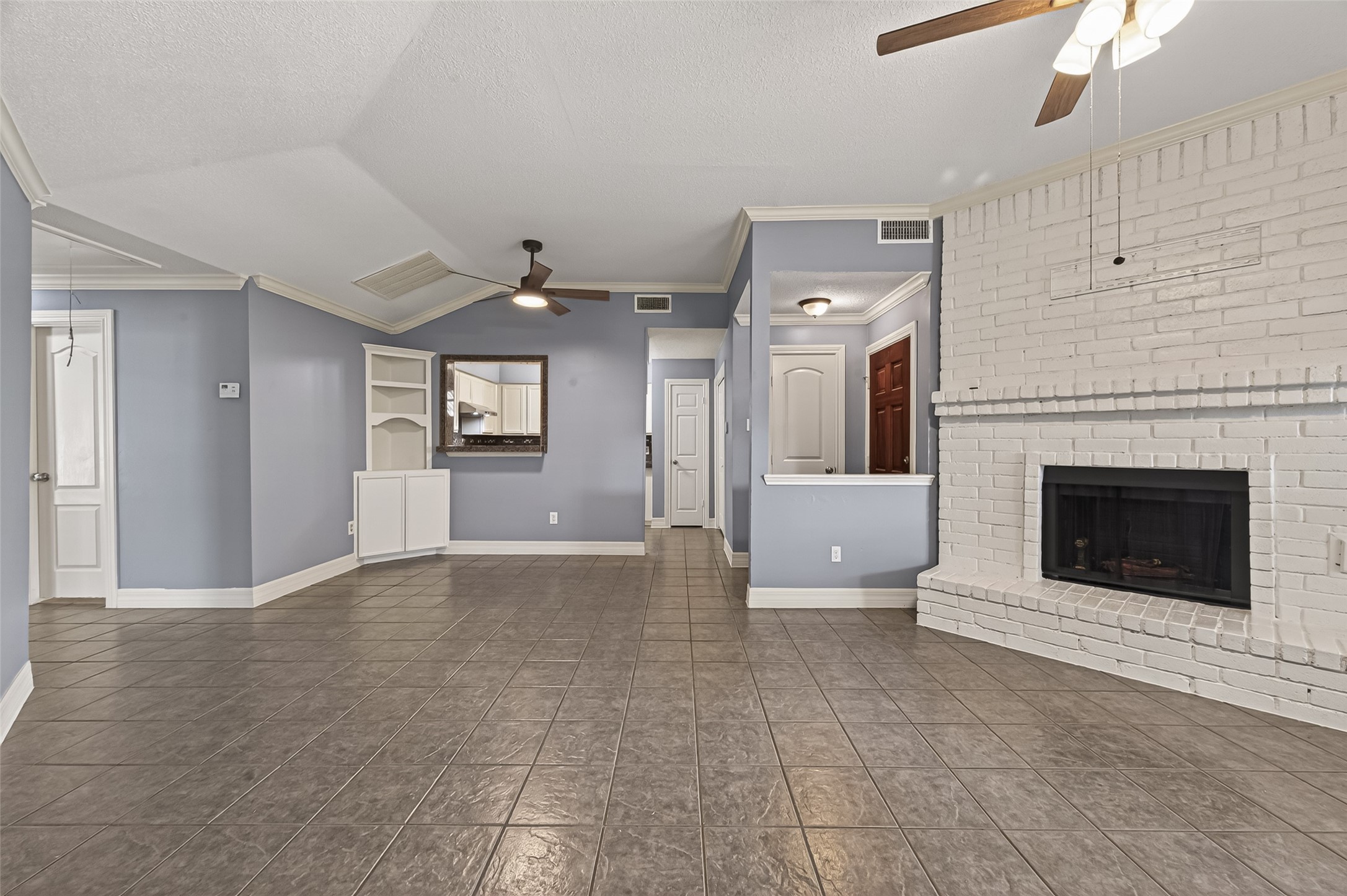 11806 Roandale Drive Property Photo 3