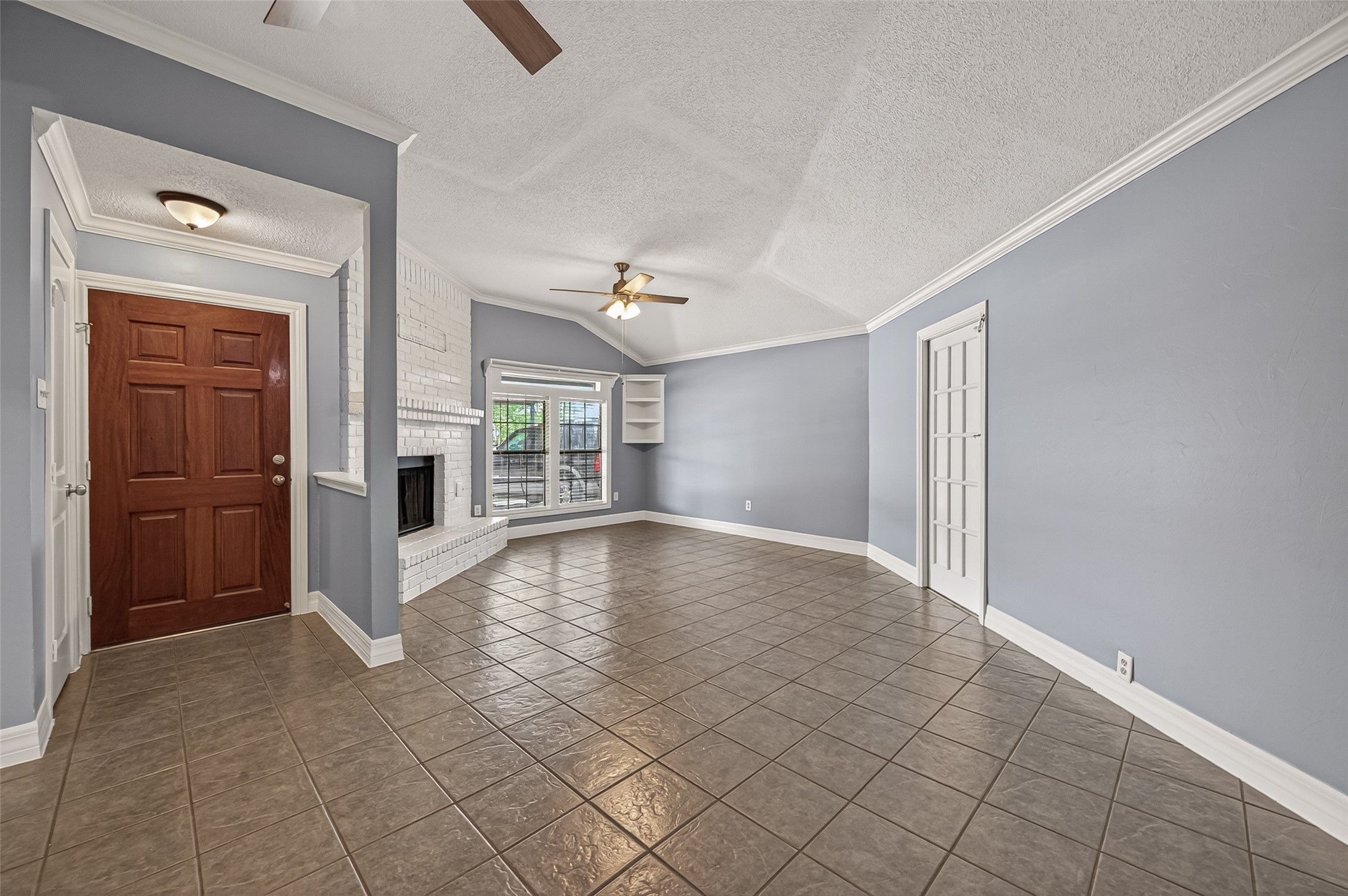 11806 Roandale Drive Property Photo 5
