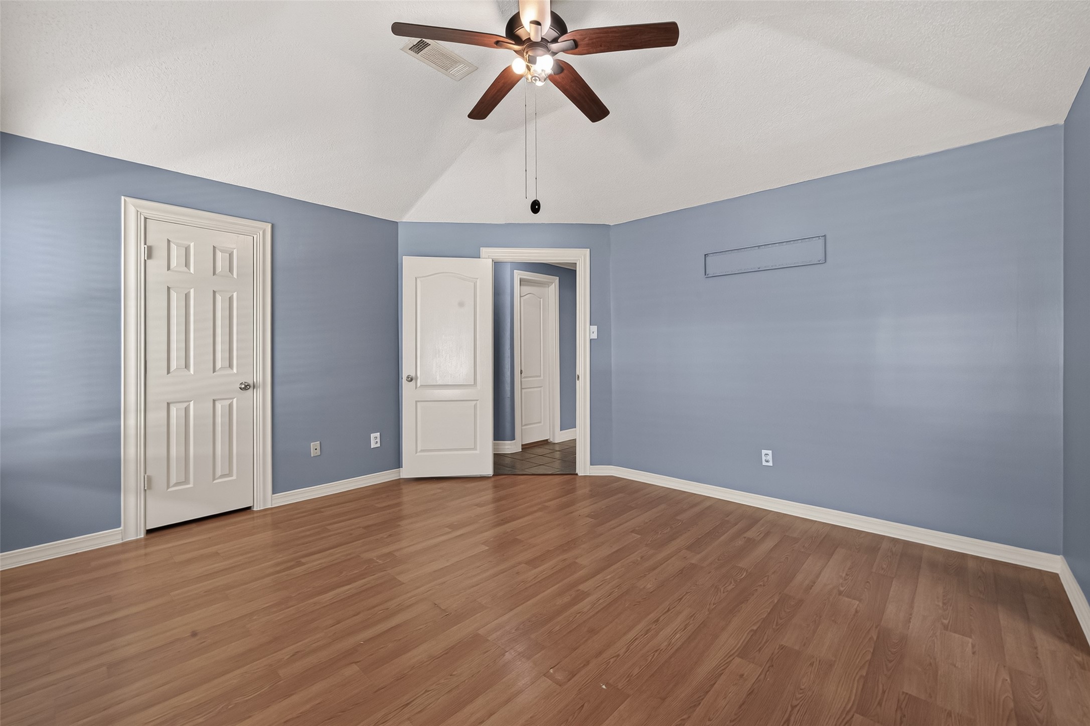 11806 Roandale Drive Property Photo 13