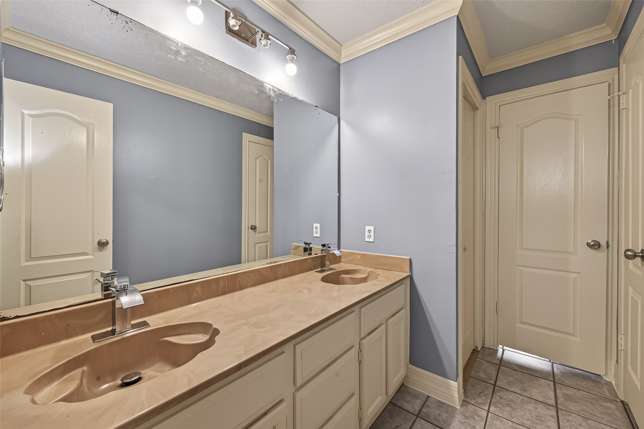 11806 Roandale Drive Property Photo 24