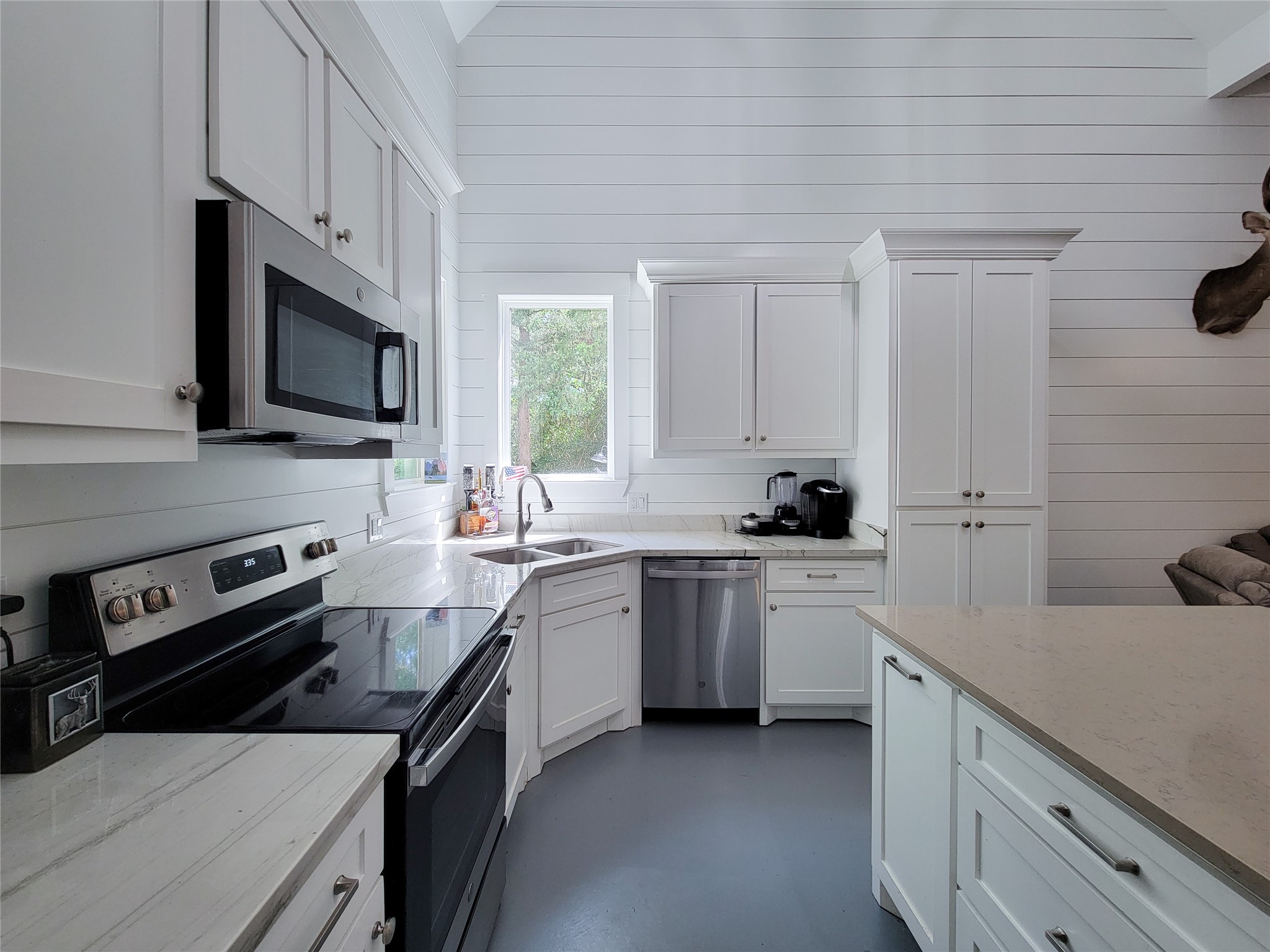 4937 Wolff Road Property Photo 13