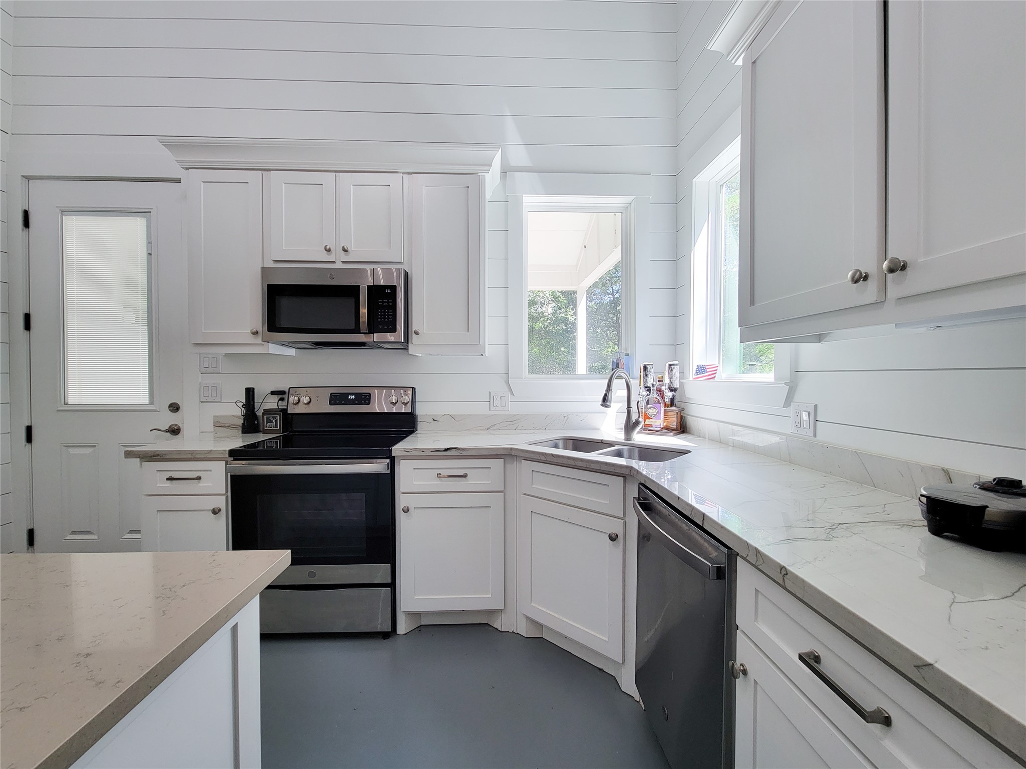 4937 Wolff Road Property Photo 15