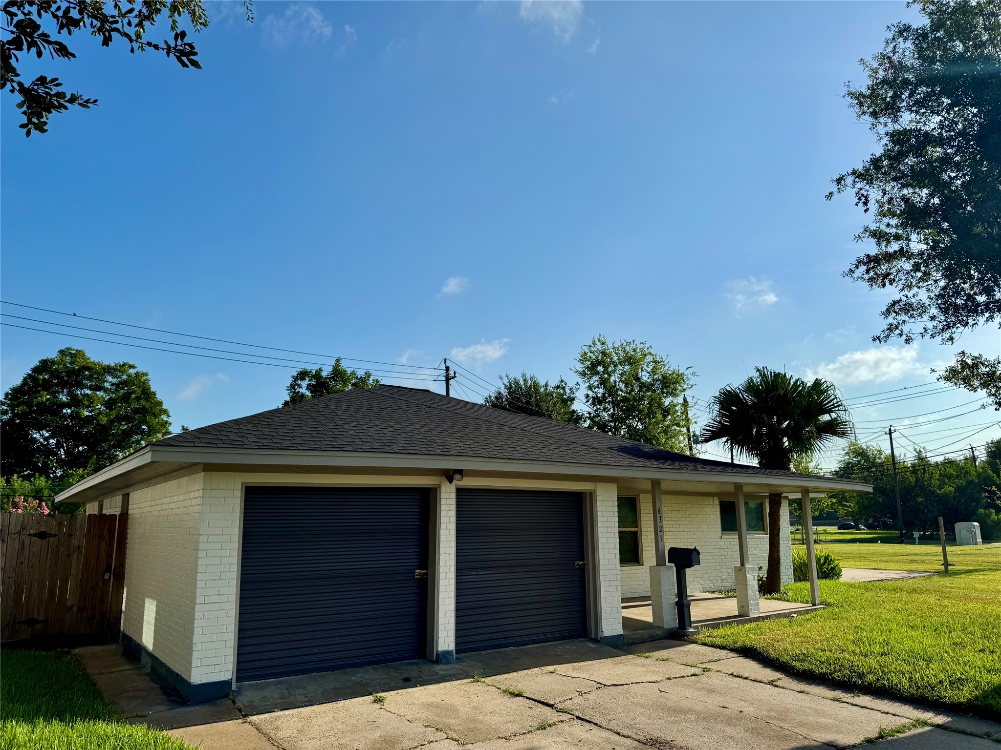 6321 Apache Drive Property Photo 2