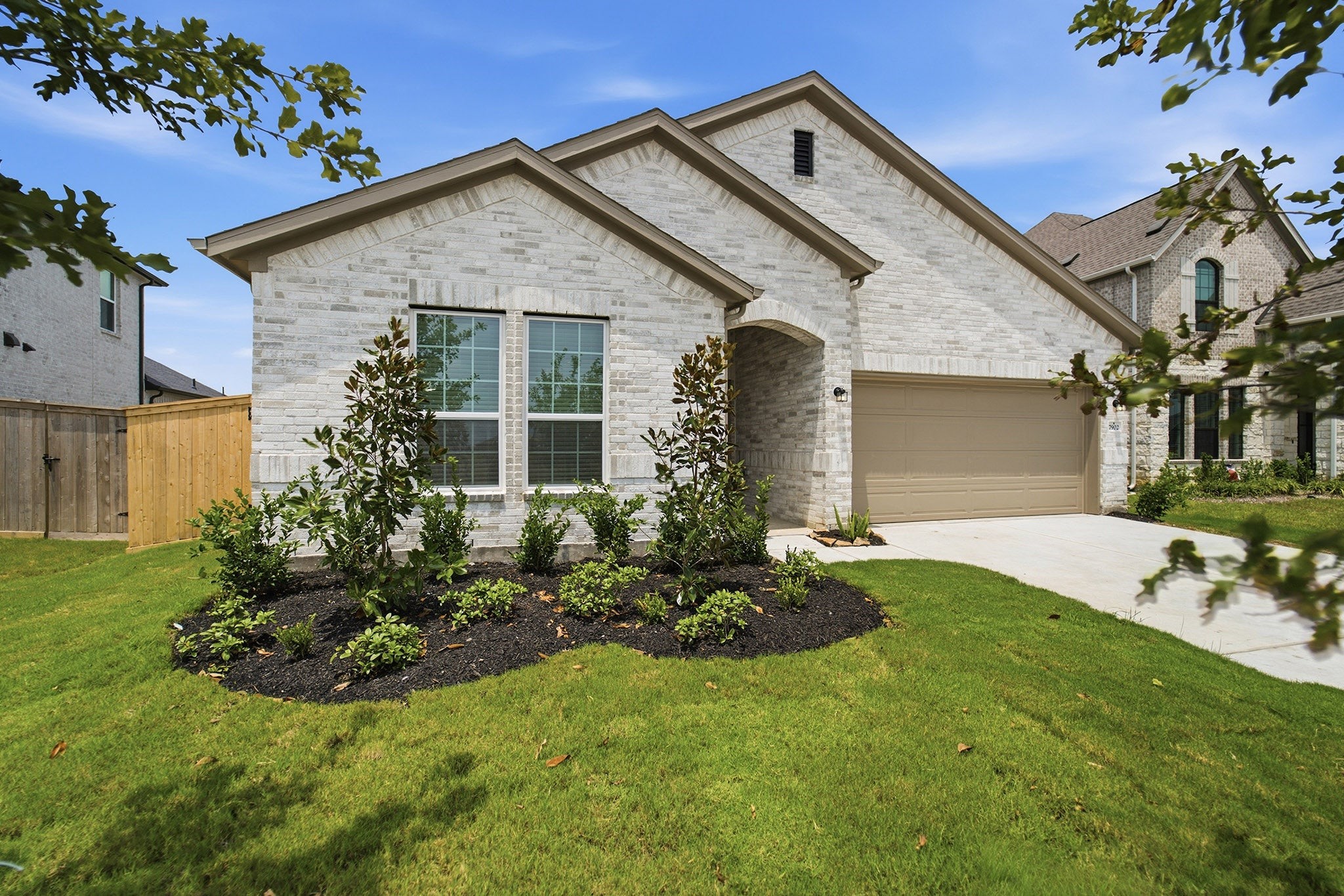 7902 Jasper Meadows Way Property Photo 3