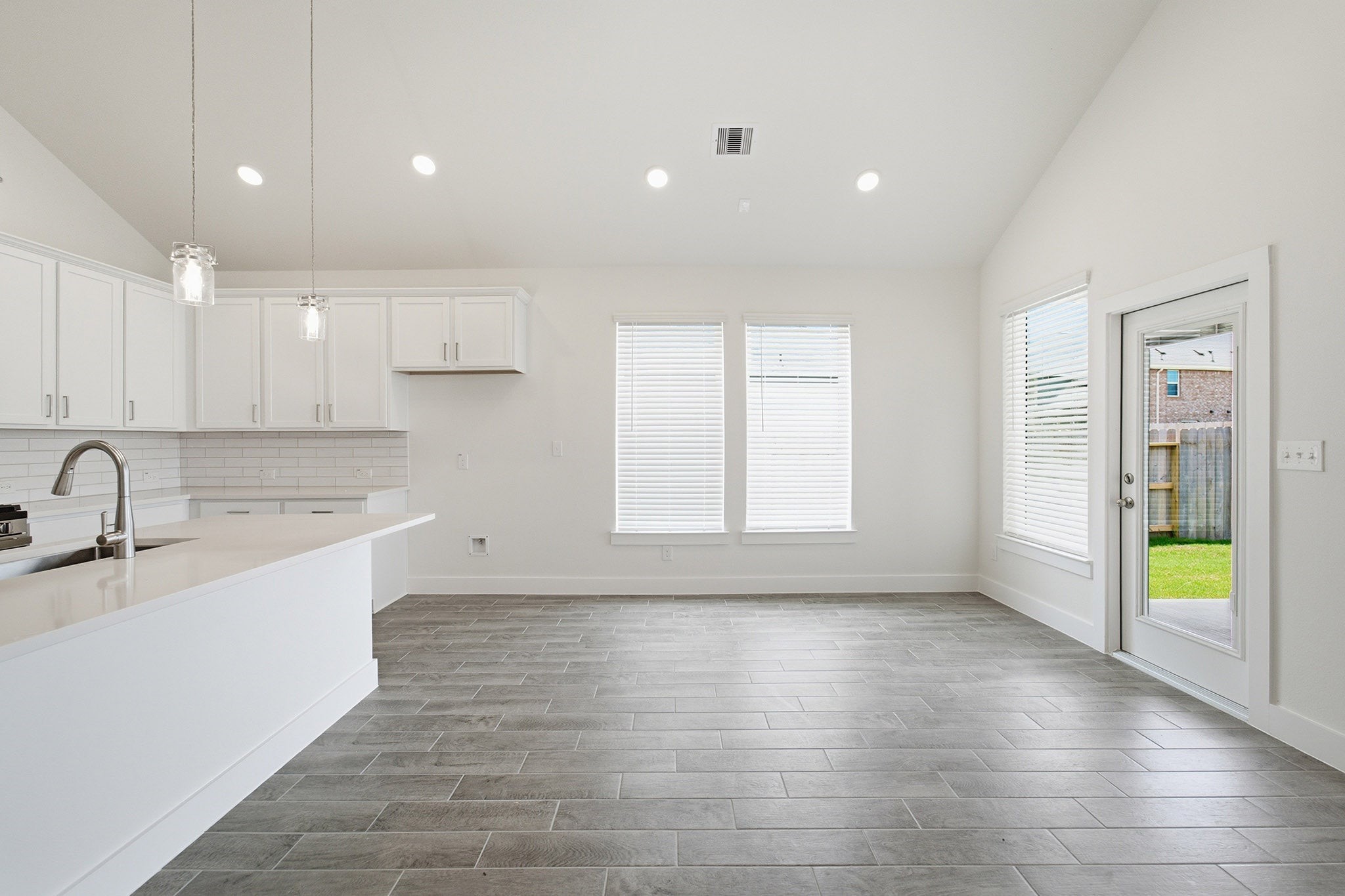 7902 Jasper Meadows Way Property Photo 16