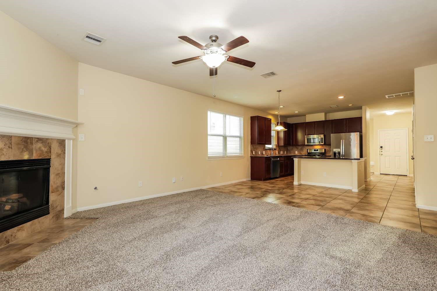 30631 Gardenia Trace Drive Property Photo 6