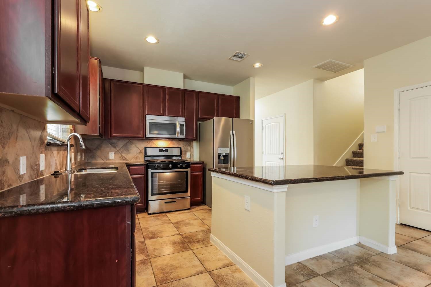 30631 Gardenia Trace Drive Property Photo 9