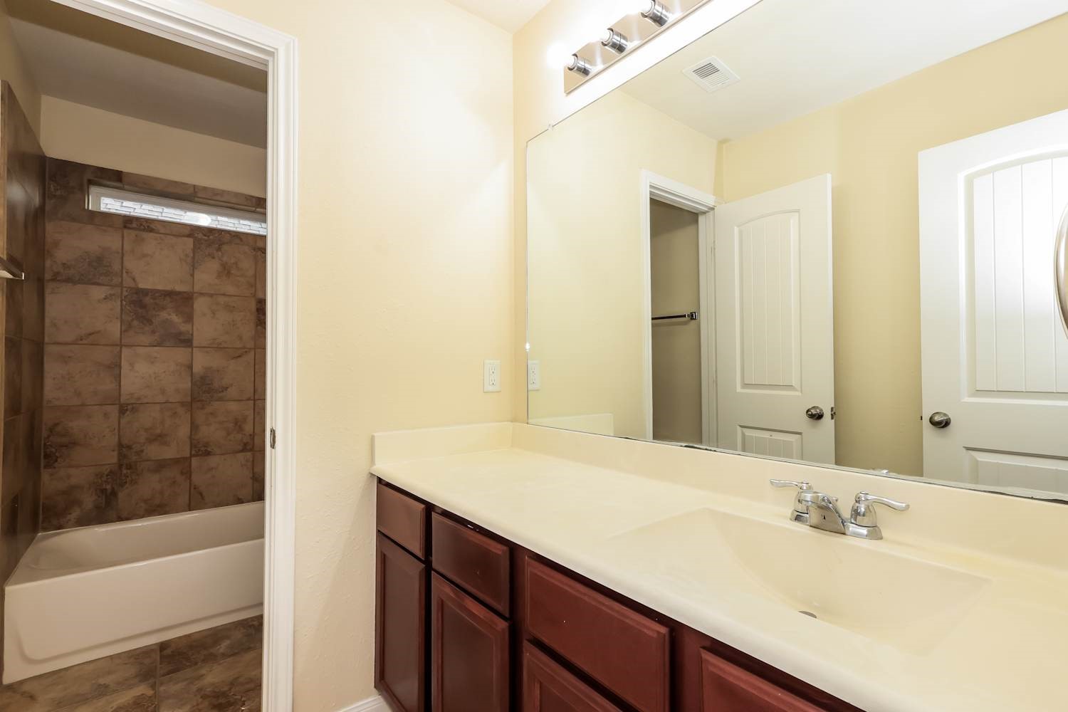 30631 Gardenia Trace Drive Property Photo 16