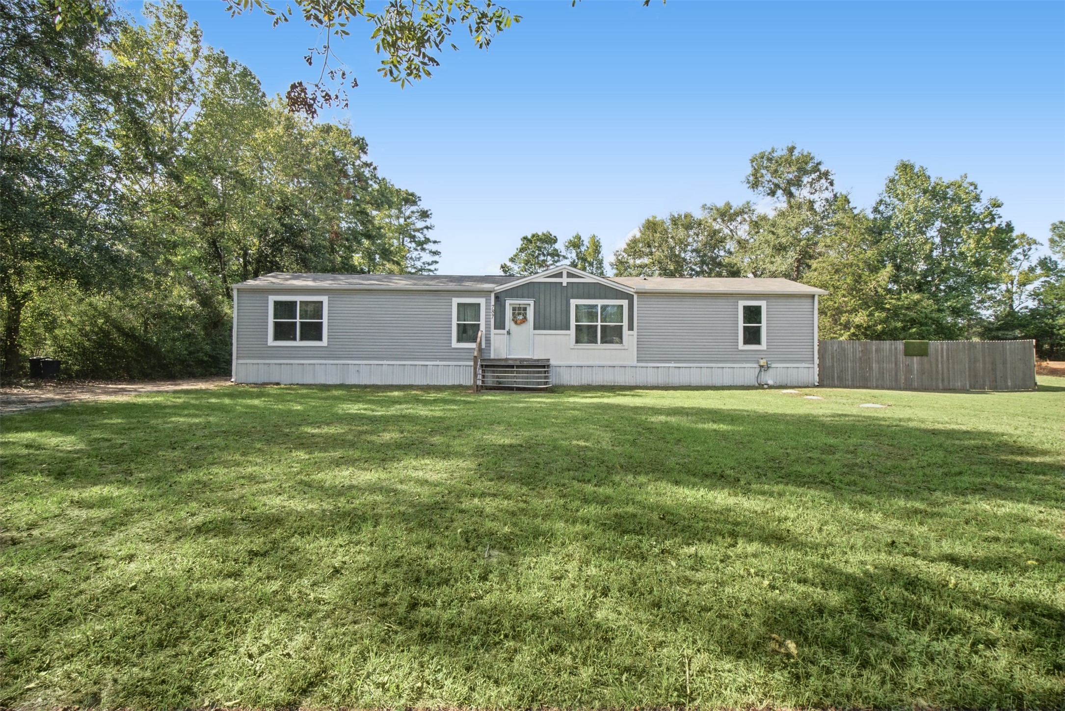 787 Buffalo Subdivision Property Photo 1