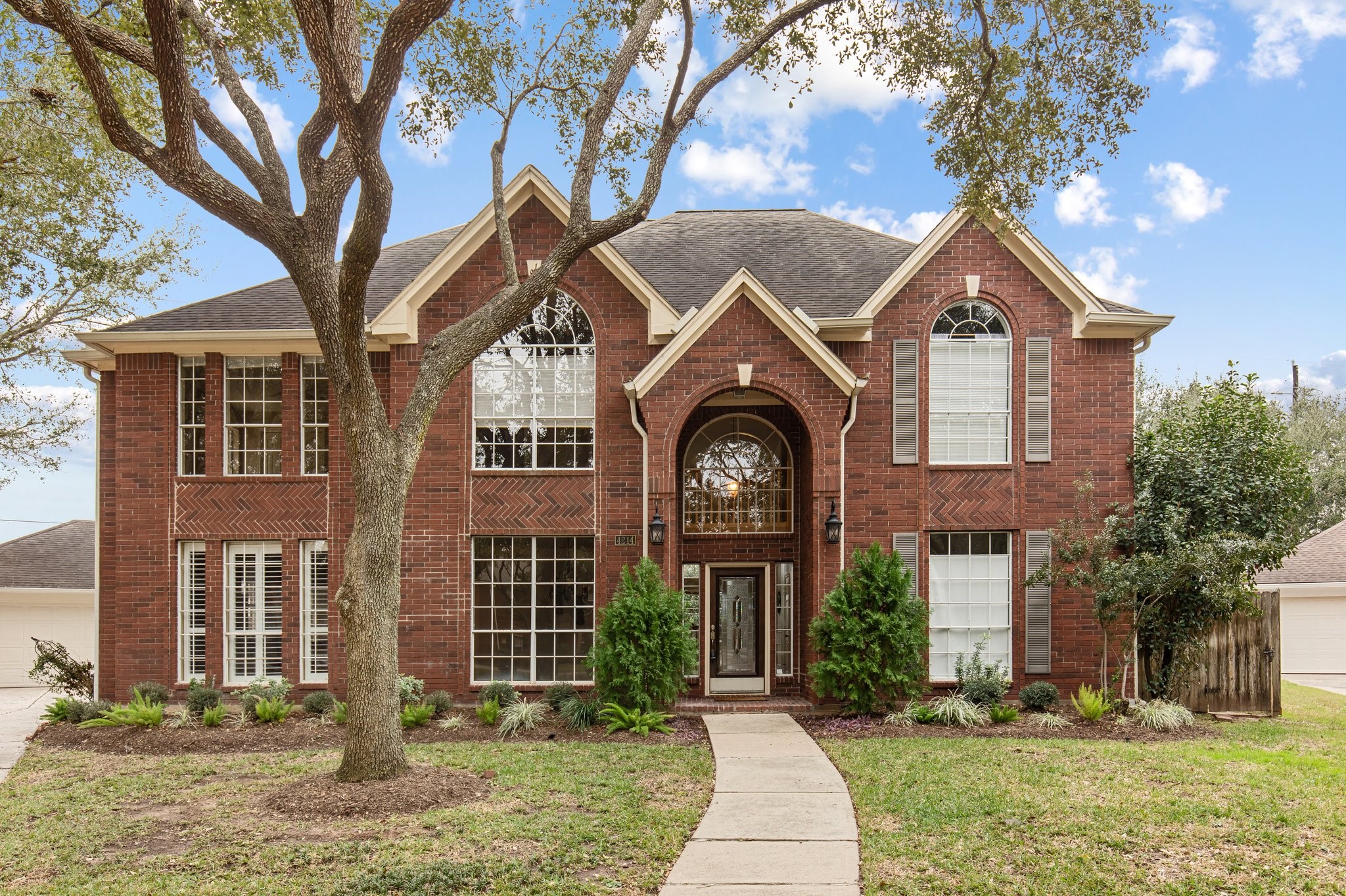 4214 Caroline Court Property Photo 1