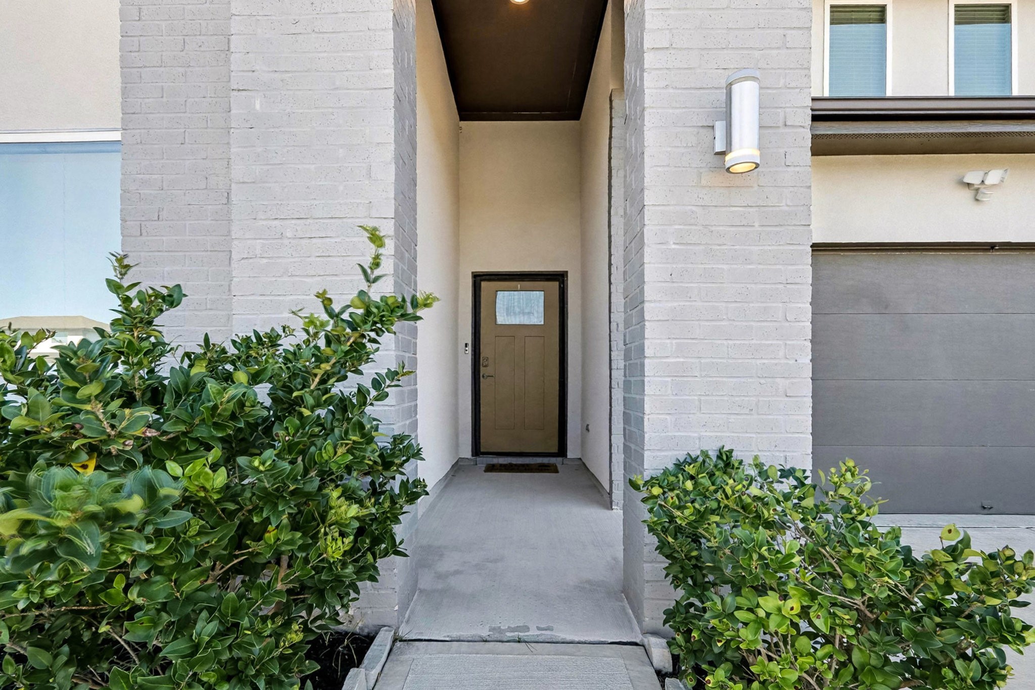 7419 Rainham Valley Lane Property Photo 3