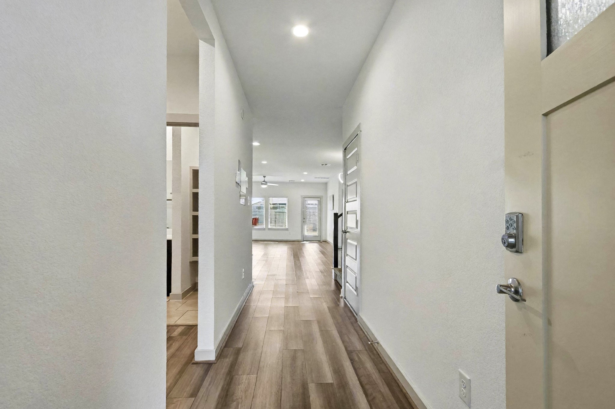 7419 Rainham Valley Lane Property Photo 4