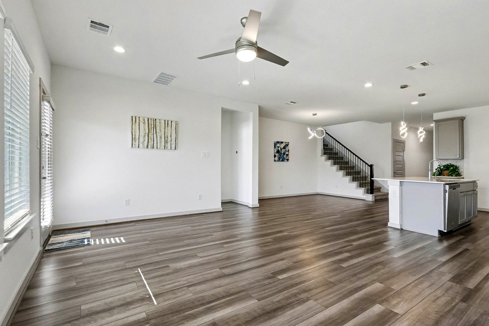 7419 Rainham Valley Lane Property Photo 9