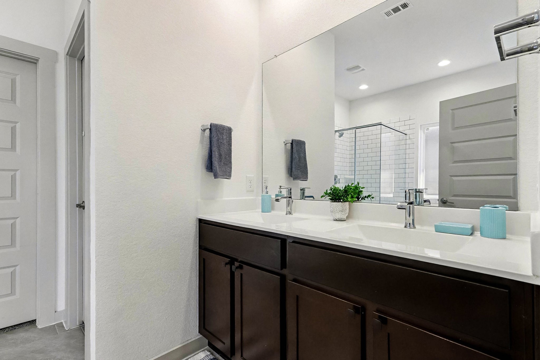 7419 Rainham Valley Lane Property Photo 18