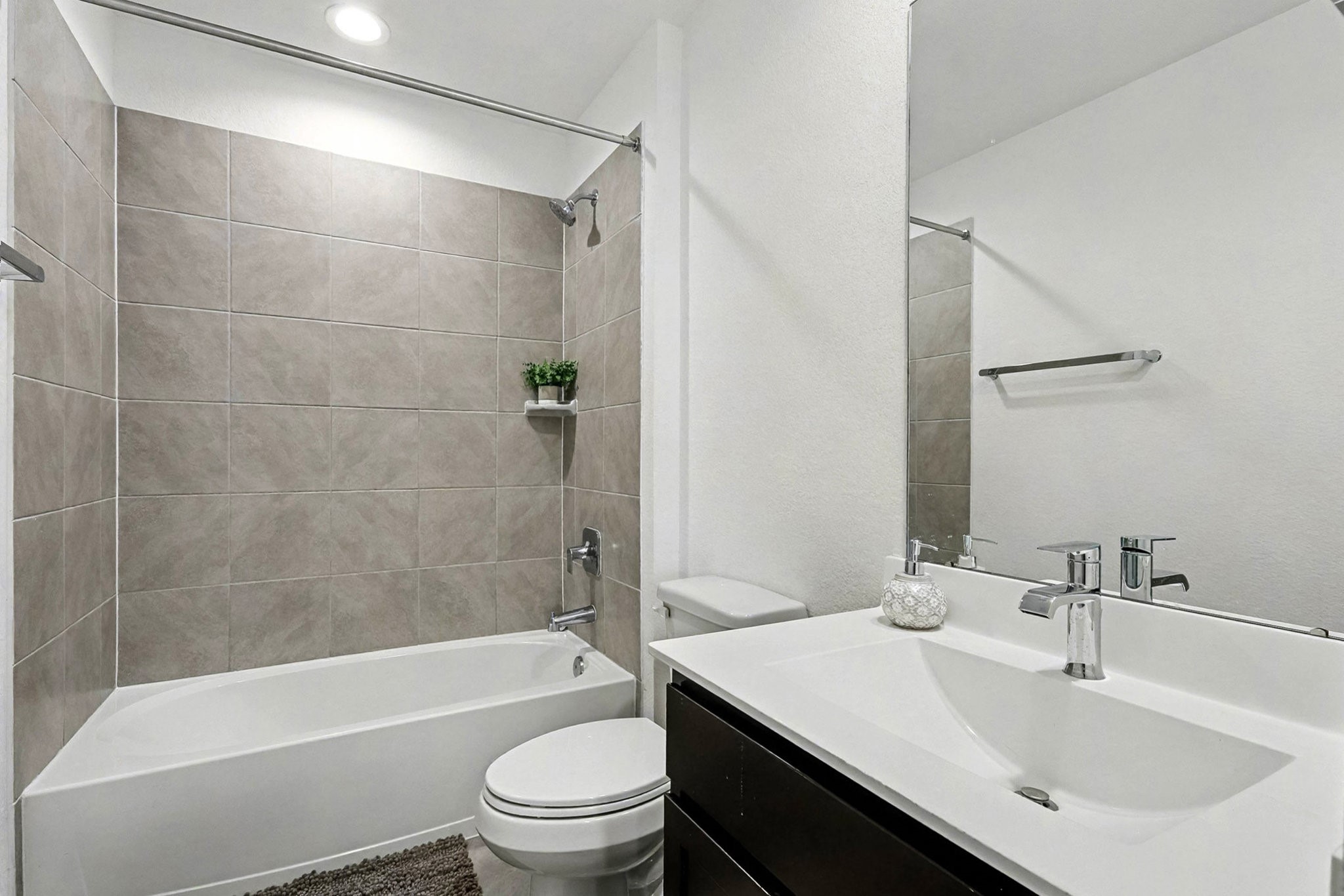 7419 Rainham Valley Lane Property Photo 26