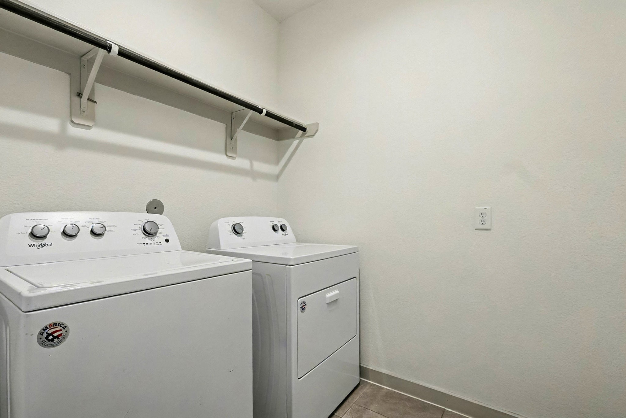 7419 Rainham Valley Lane Property Photo 27