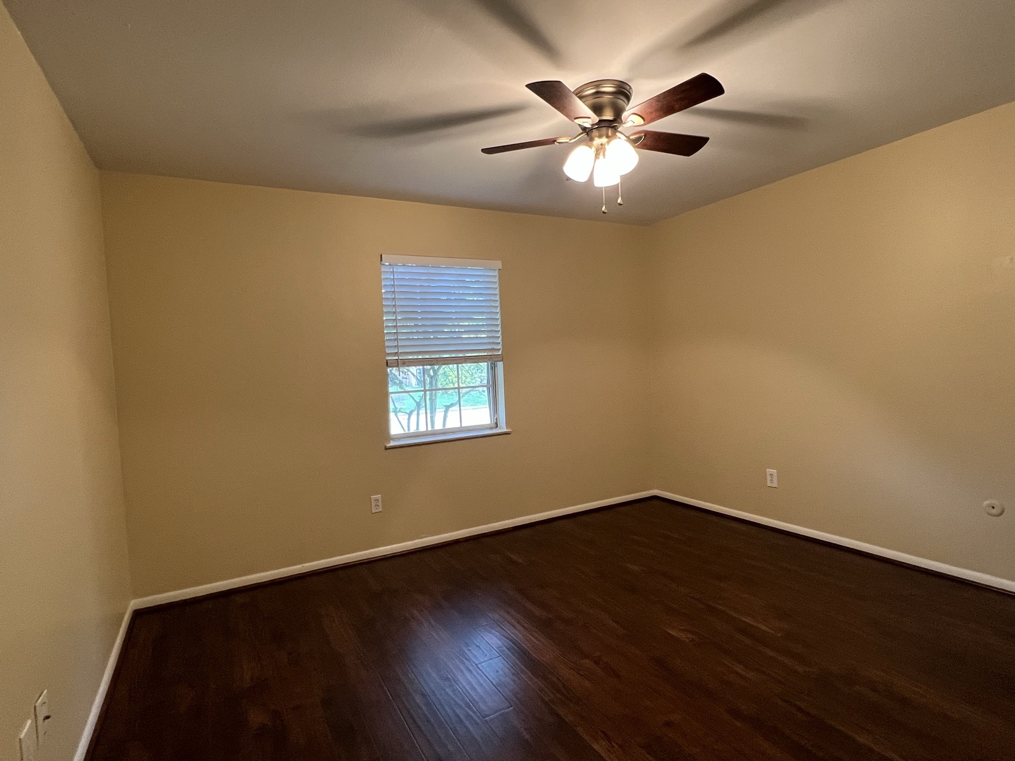 9619 Beverlyhill Street Property Photo 16