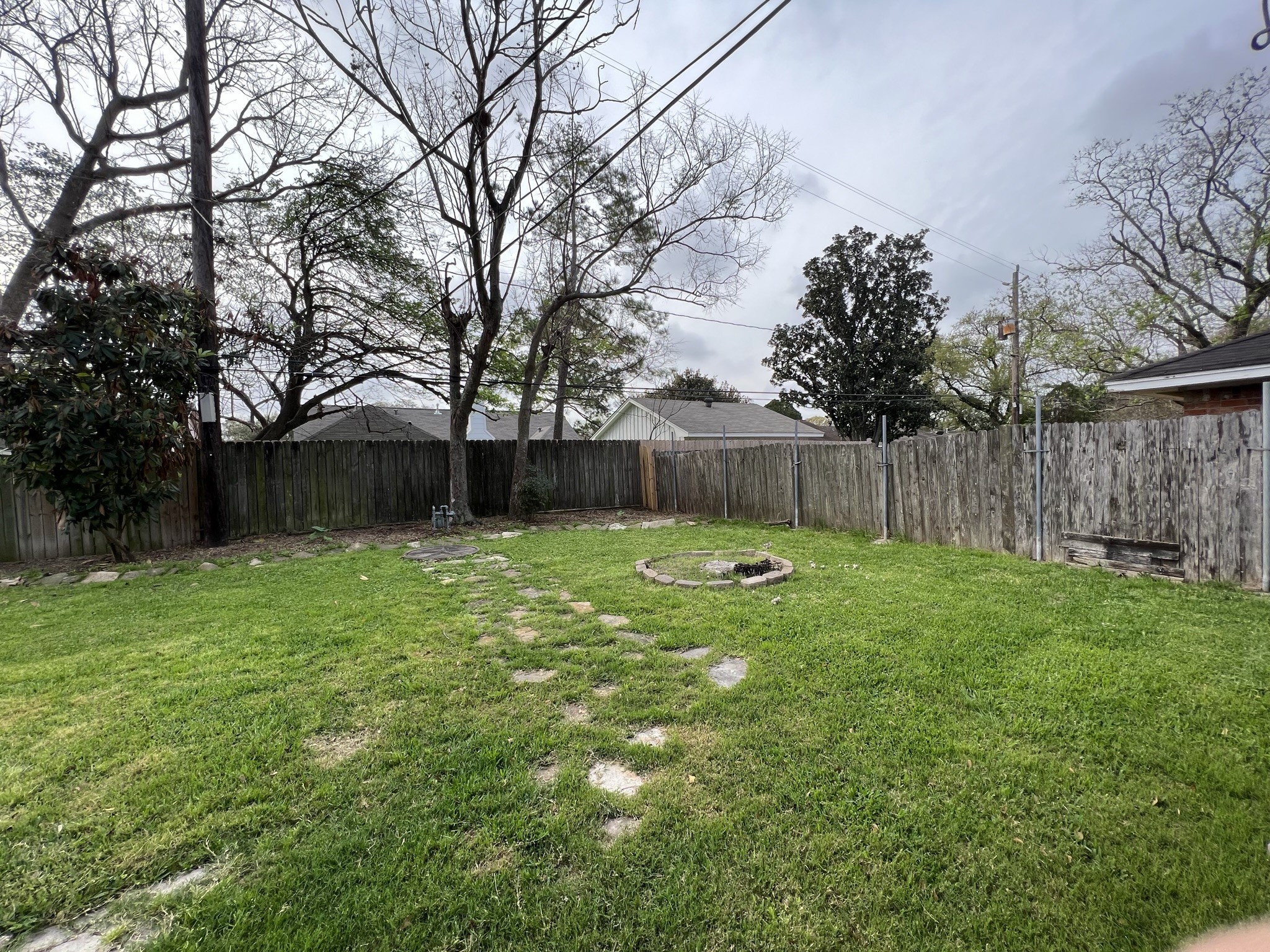 9619 Beverlyhill Street Property Photo 18