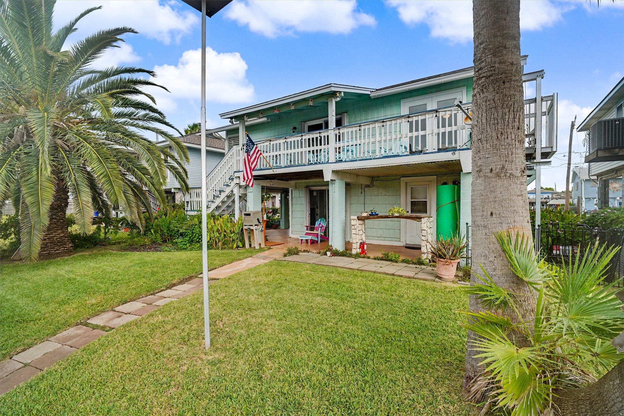 531 Pompano Street