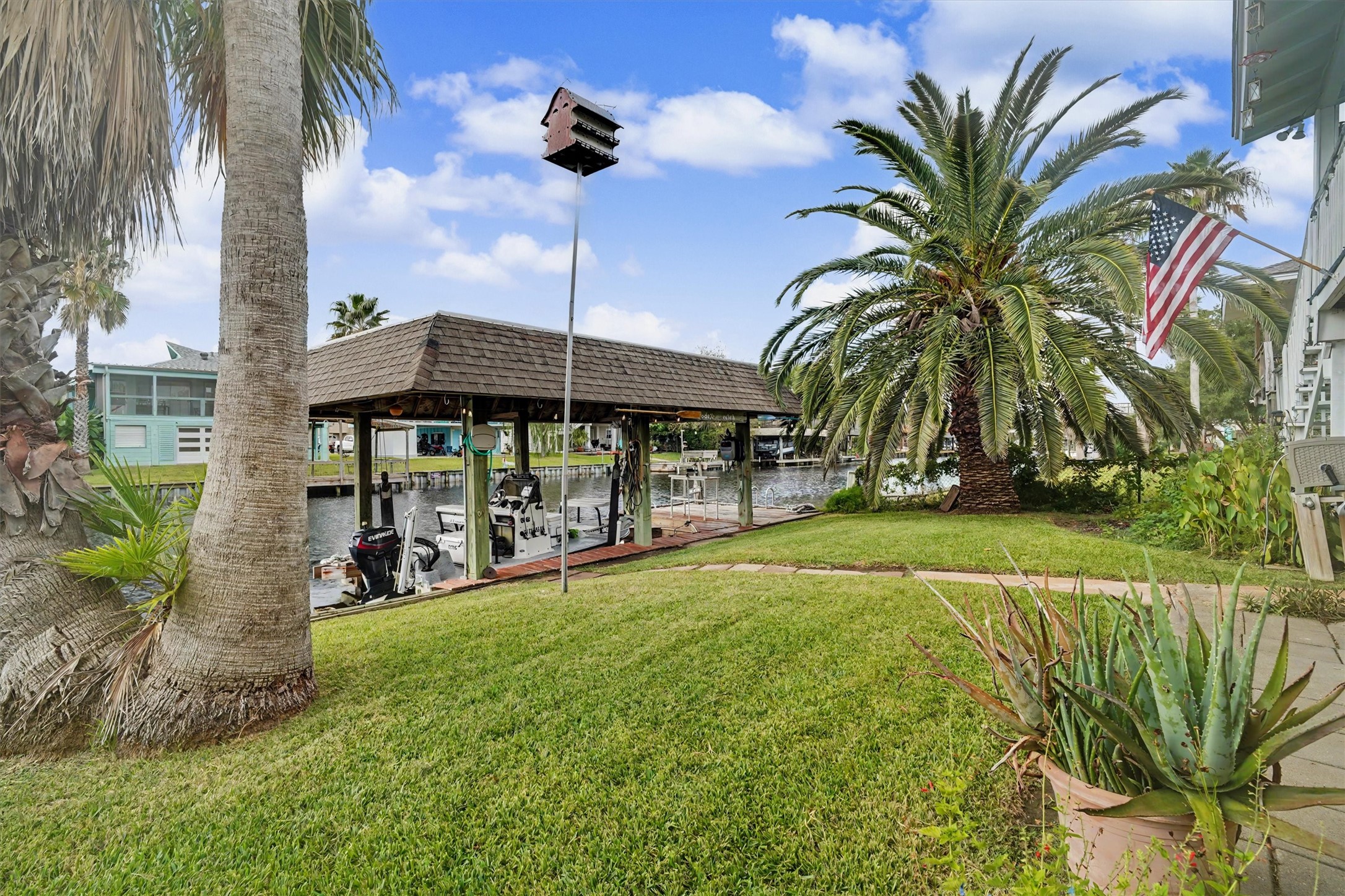 531 Pompano Street Property Photo 26