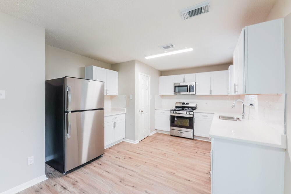5515 Deer Timbers Trail Property Photo 7