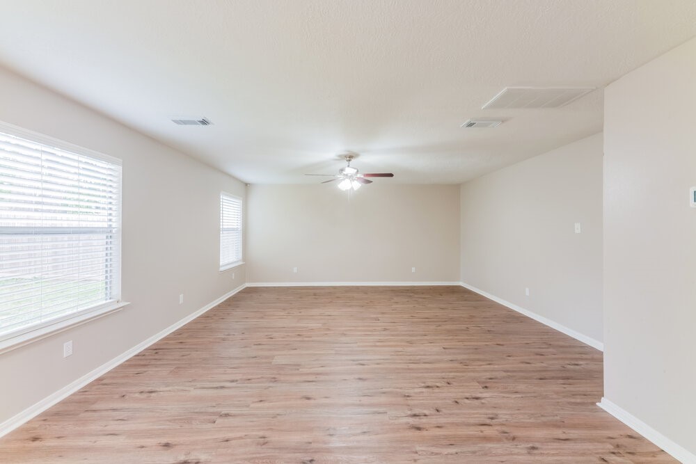 5515 Deer Timbers Trail Property Photo 9