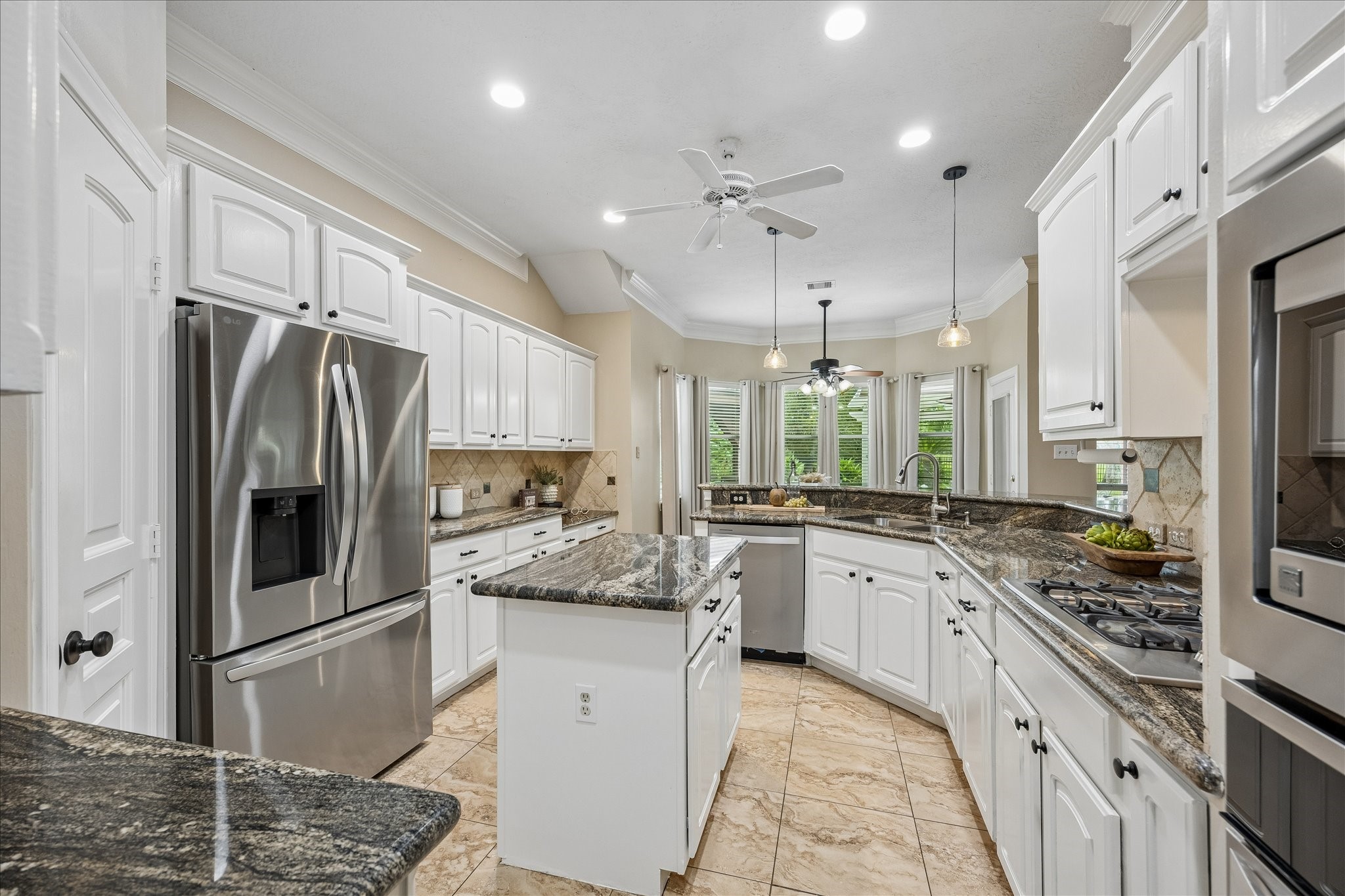 3710 Pine Bark Court Property Photo 8